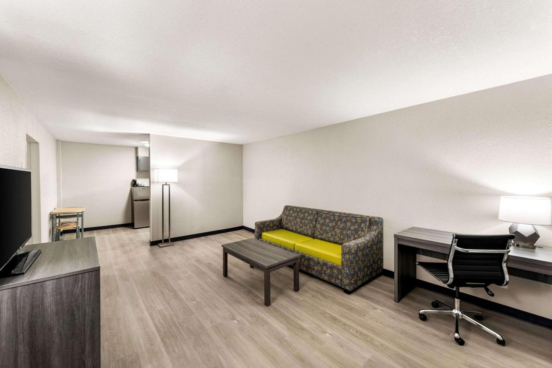 Clarion Pointe Rhinelander Downtown photo 27