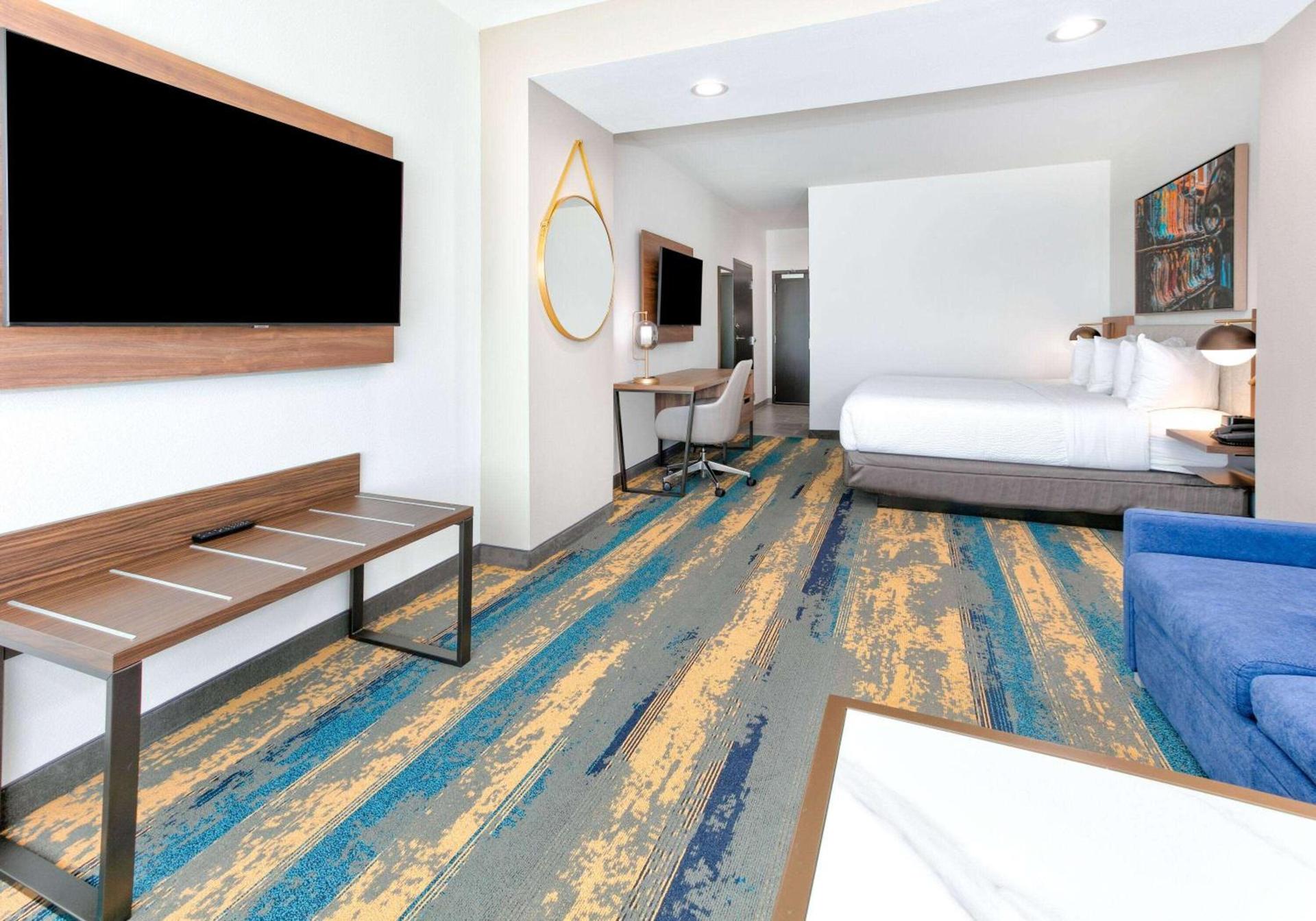 La Quinta Inn & Suites by Wyndham Terrell photo 16
