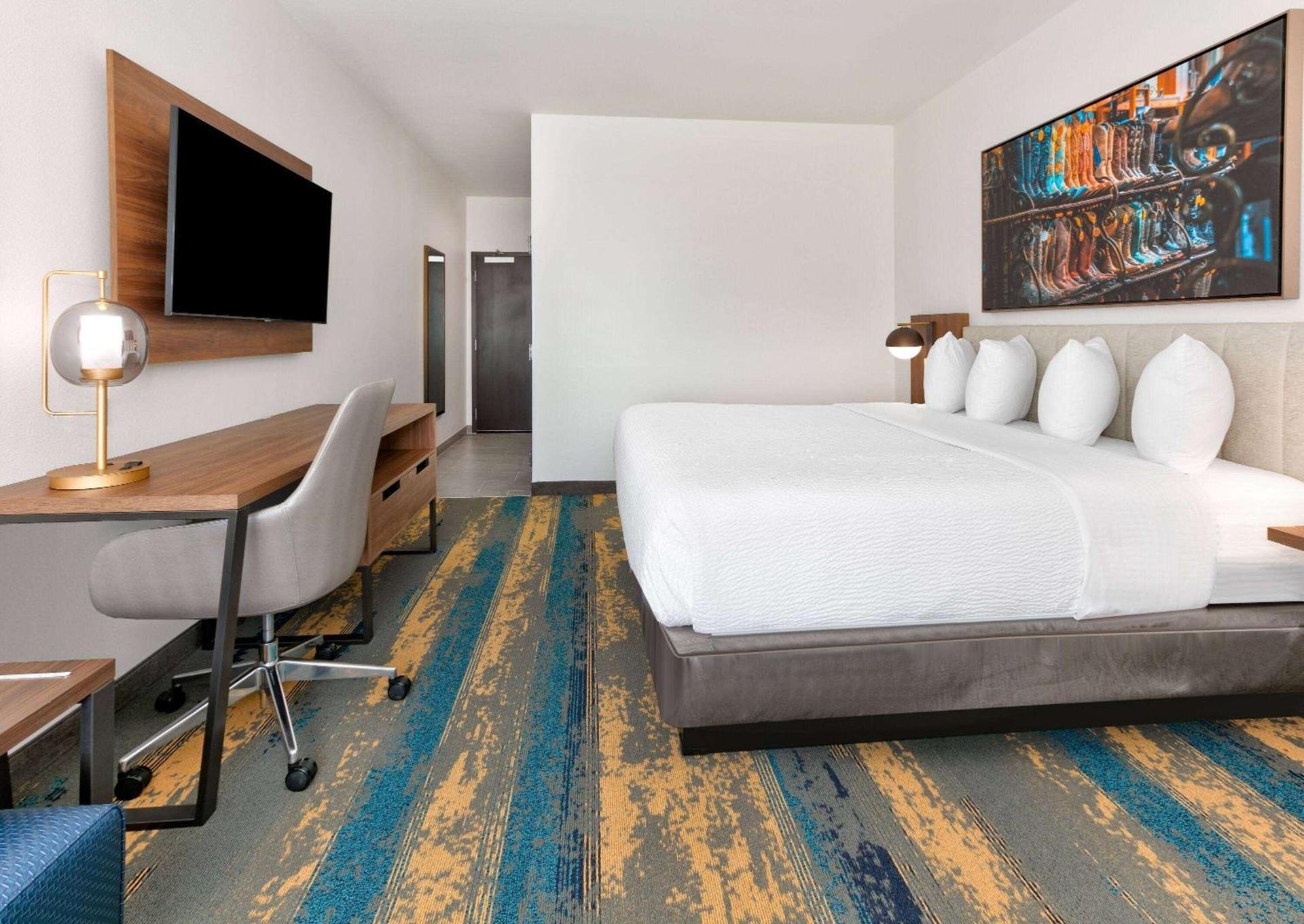 La Quinta Inn & Suites by Wyndham Terrell photo 18