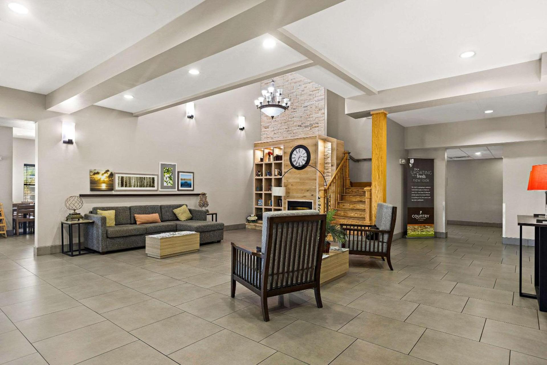 Country Inn & Suites by Radisson, Hinesville, GA photo 9
