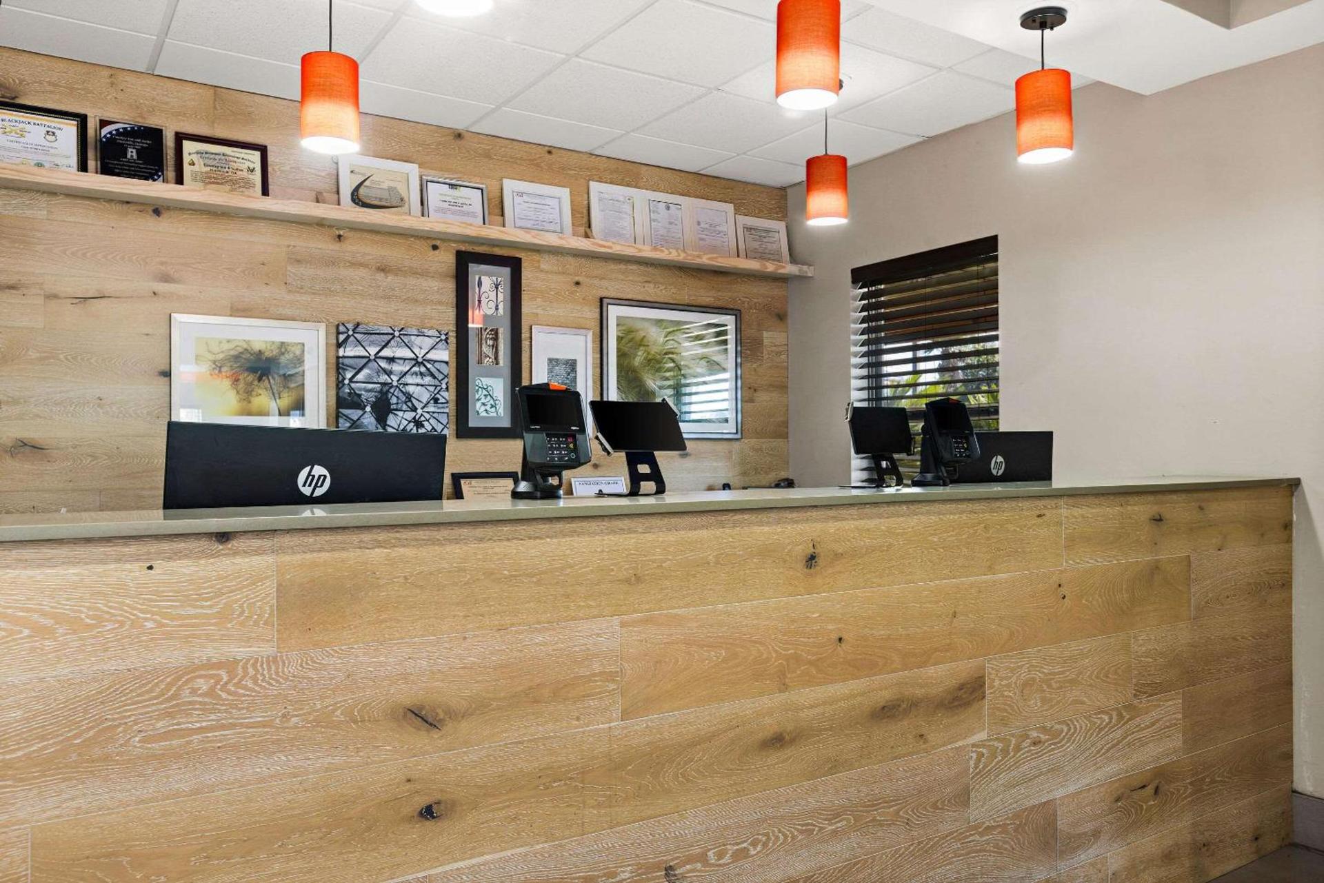 Country Inn & Suites by Radisson, Hinesville, GA photo 8