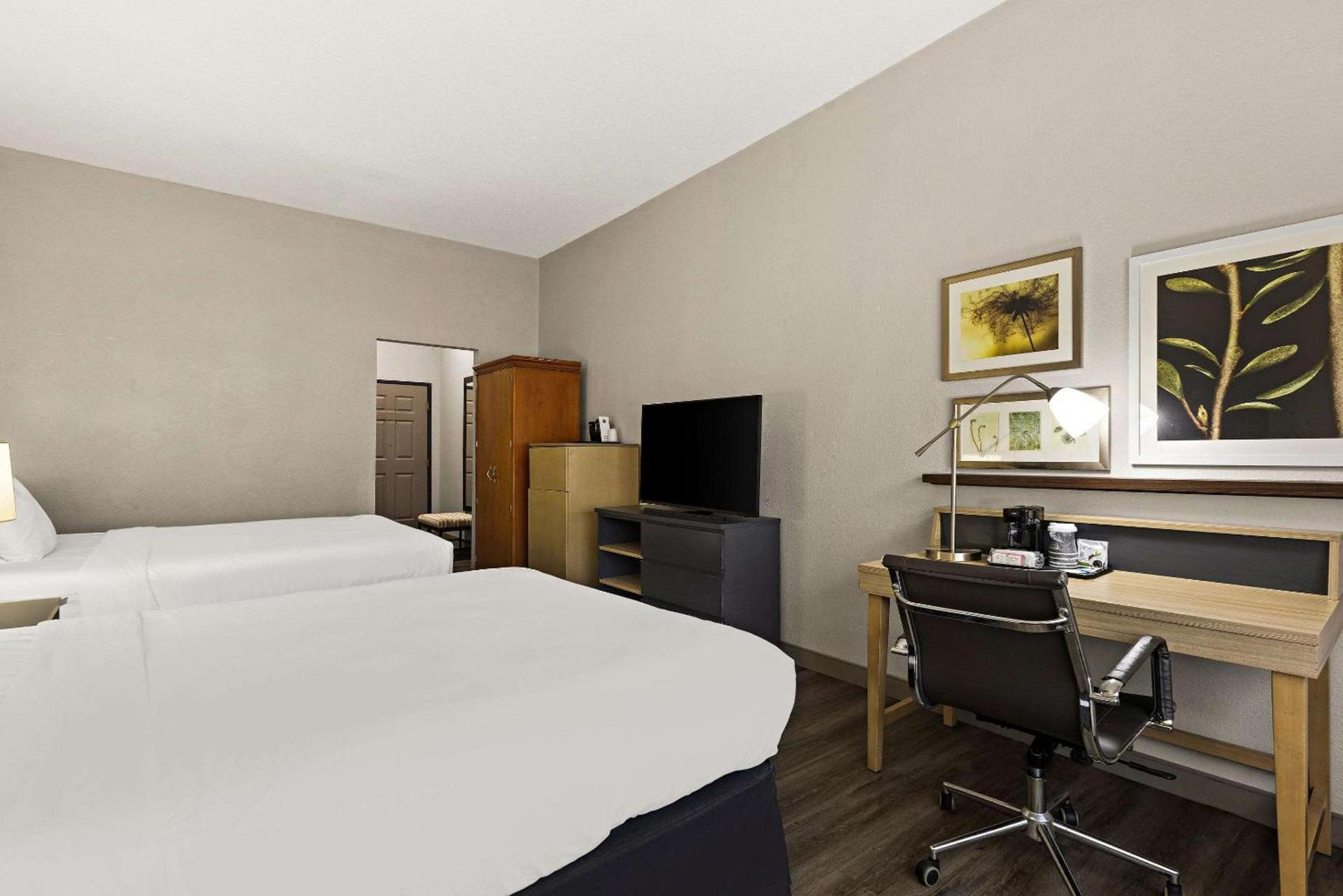 Country Inn & Suites by Radisson, Hinesville, GA photo 28