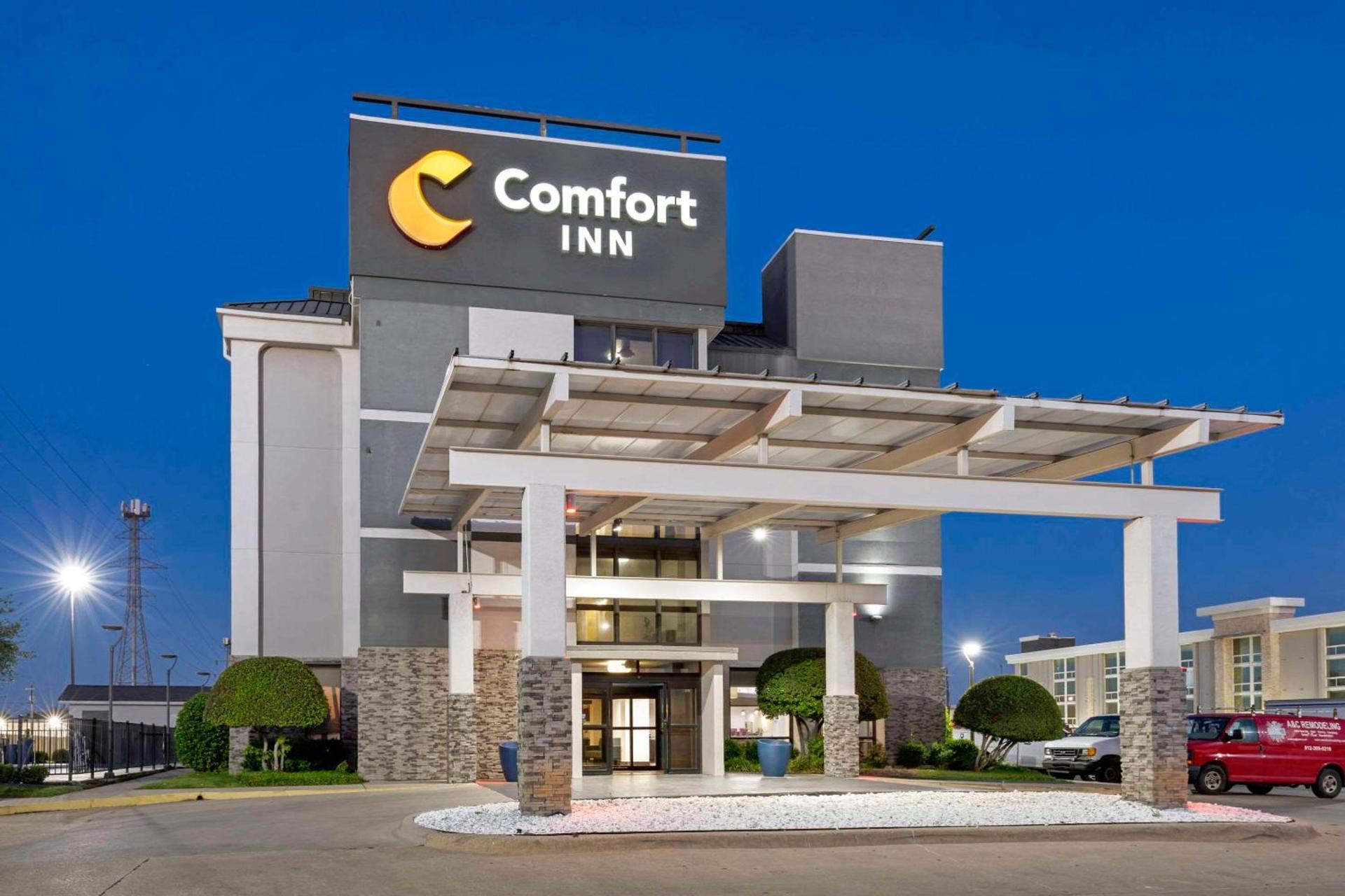 Comfort Inn Dallas North Love Field Airport photo 30