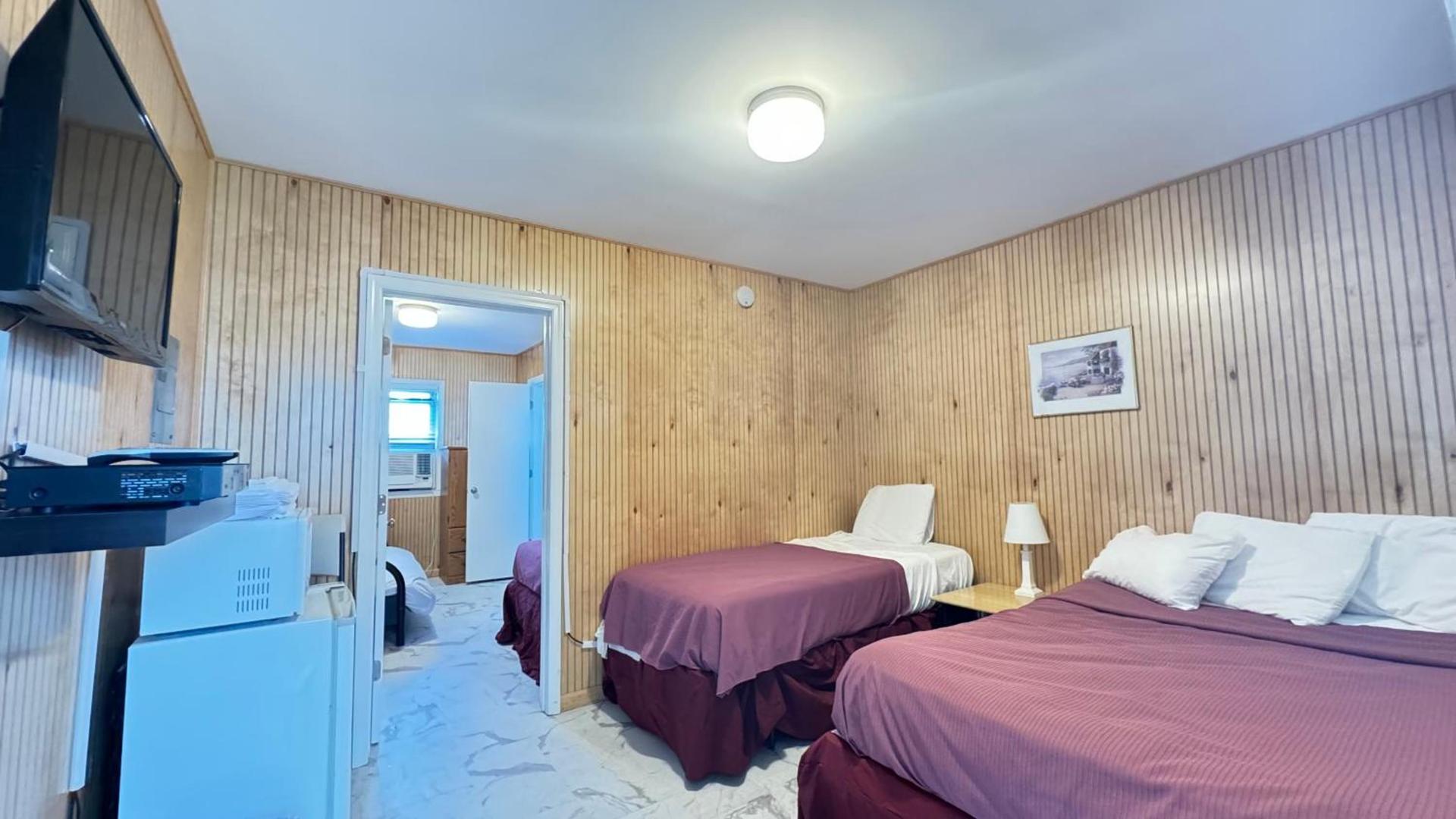 Boardwalk Sand & Surf Beach Hotel Oceanfront photo 46