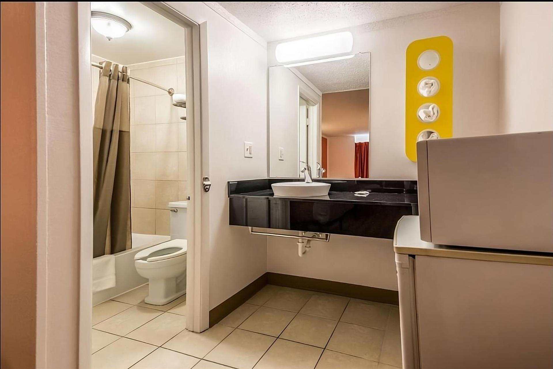 Motel 6-Schenectady, NY photo 37