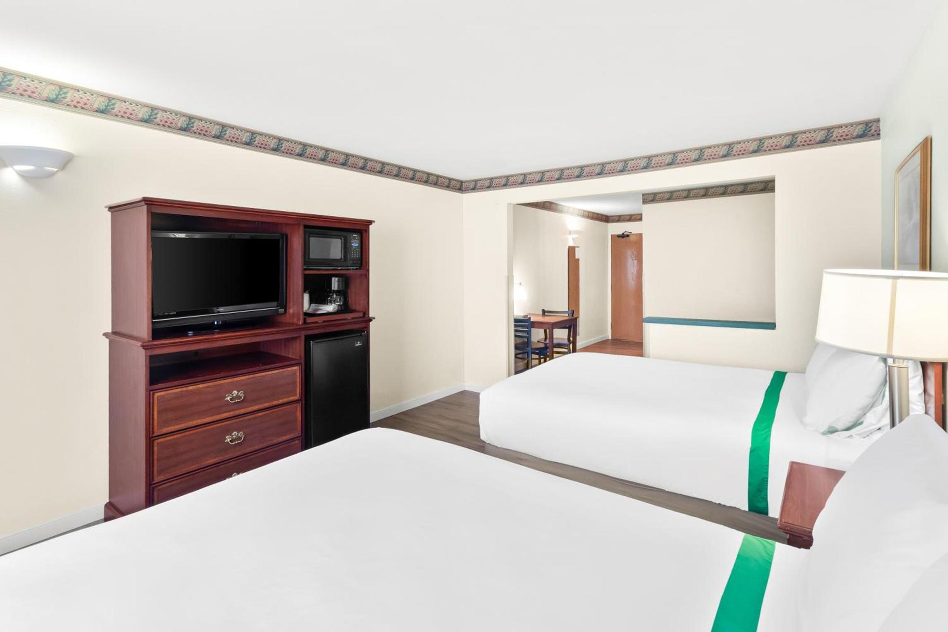 GuestHouse Inn & Suites Kelso/Longview photo 6