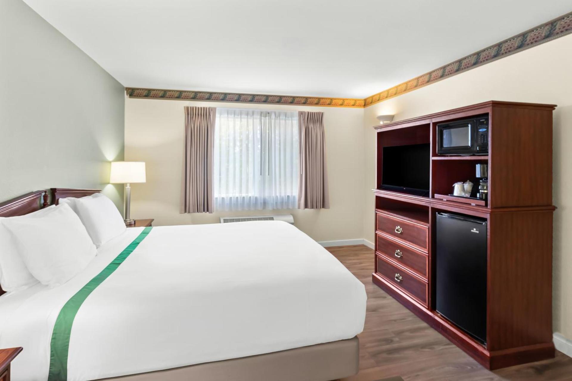 GuestHouse Inn & Suites Kelso/Longview photo 7