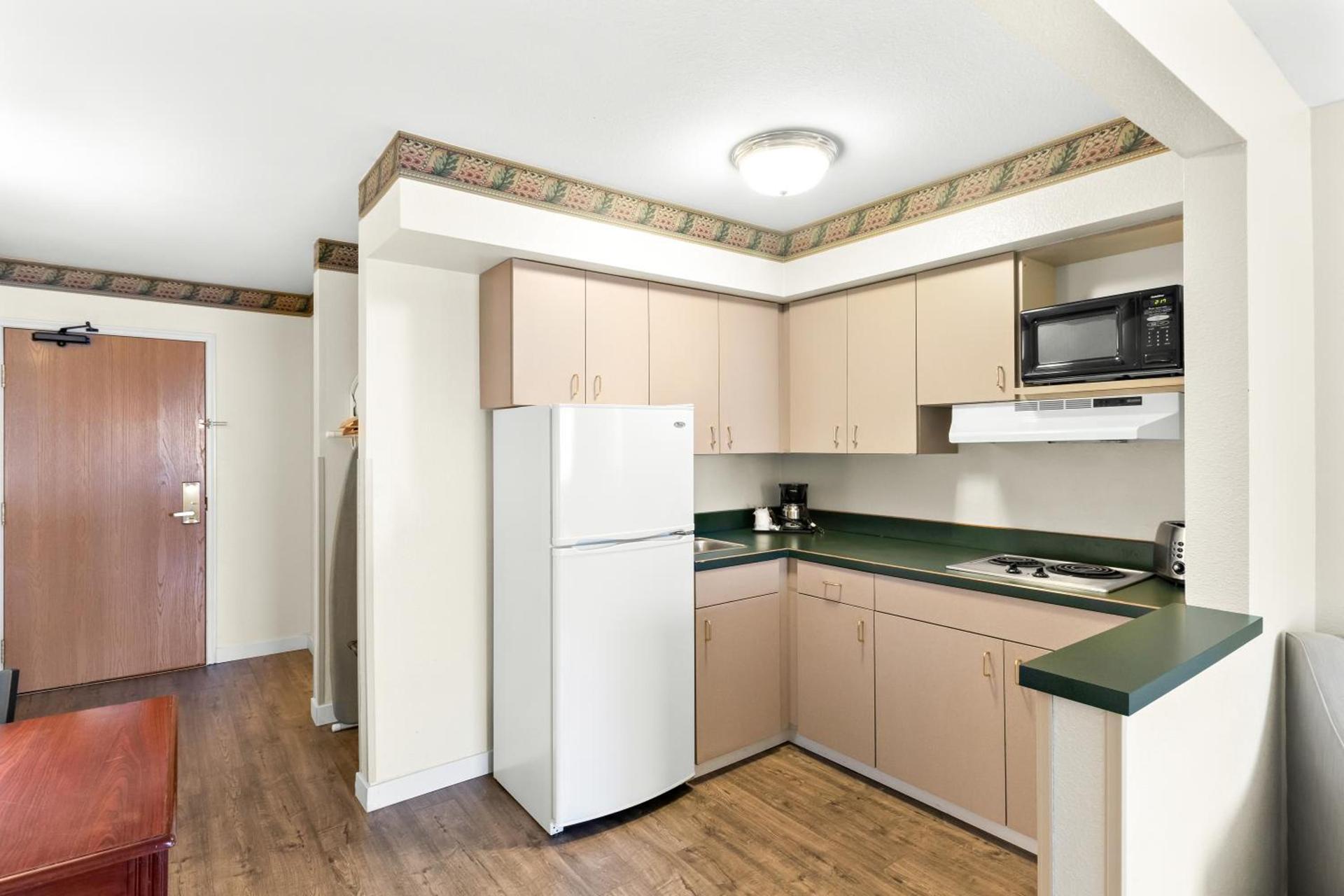 GuestHouse Inn & Suites Kelso/Longview photo 16