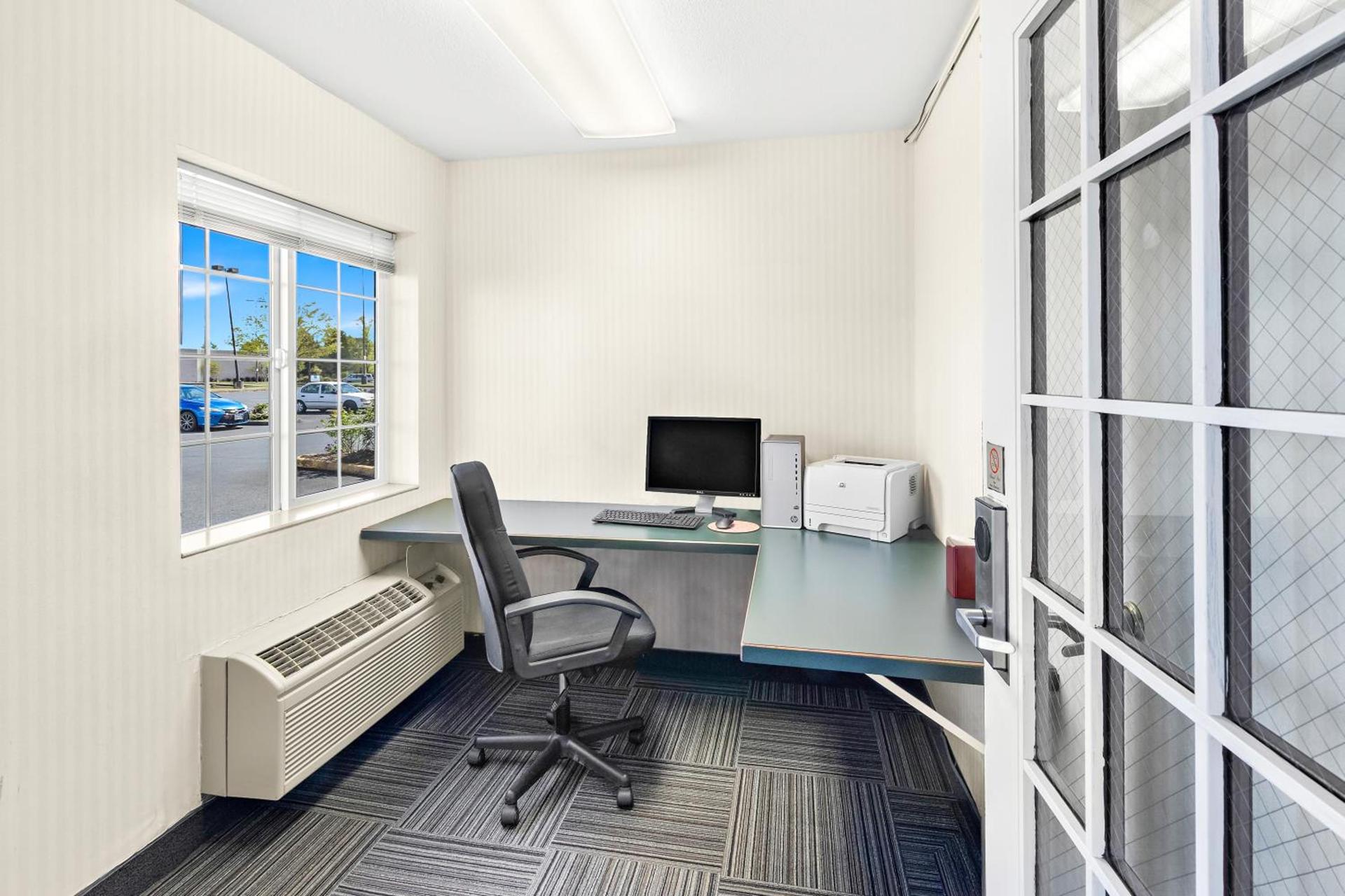 GuestHouse Inn & Suites Kelso/Longview photo 18