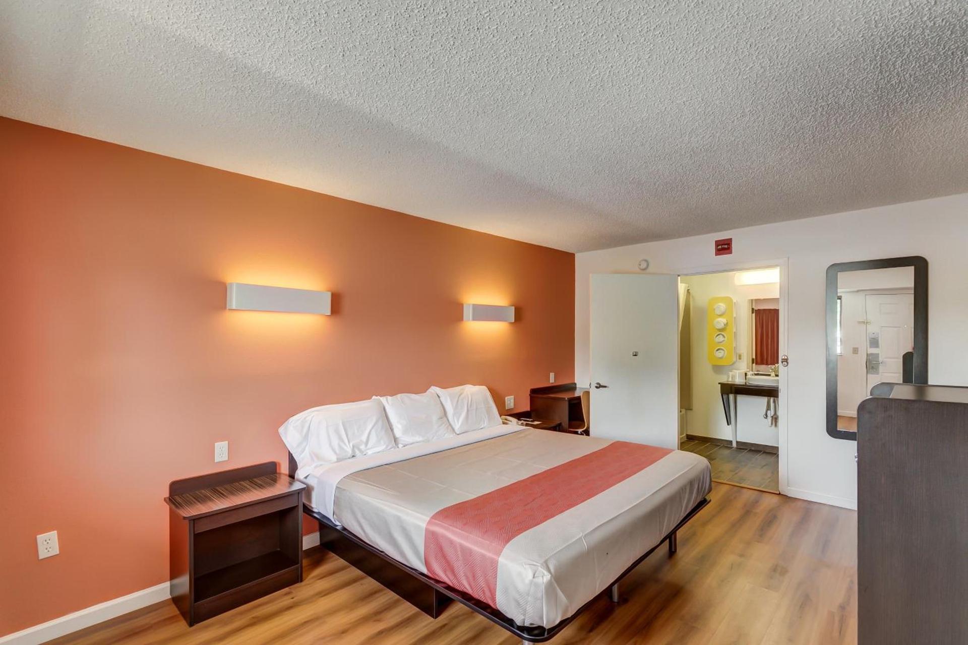 Motel 6-Berea, KY photo 4