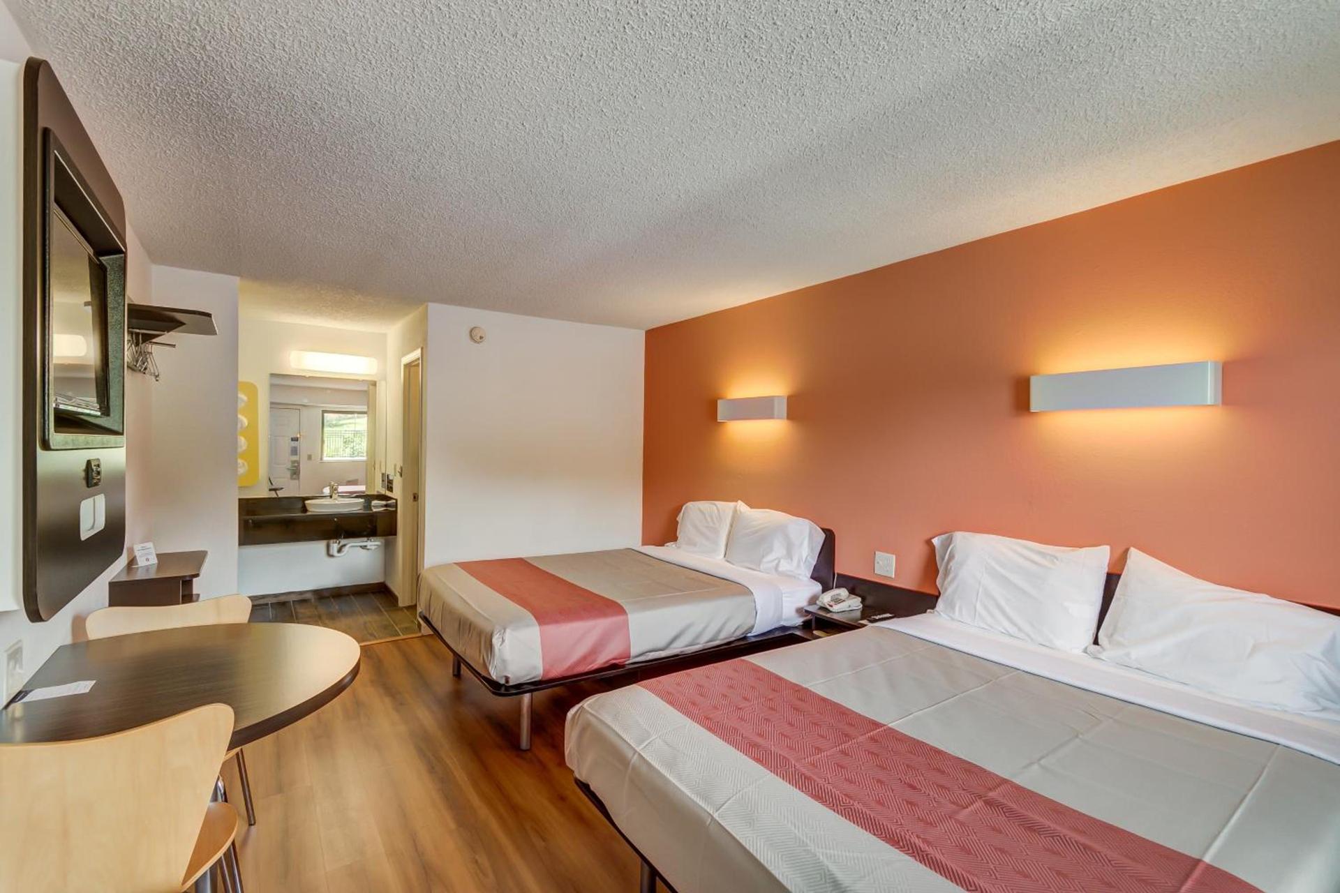 Motel 6-Berea, KY photo 5