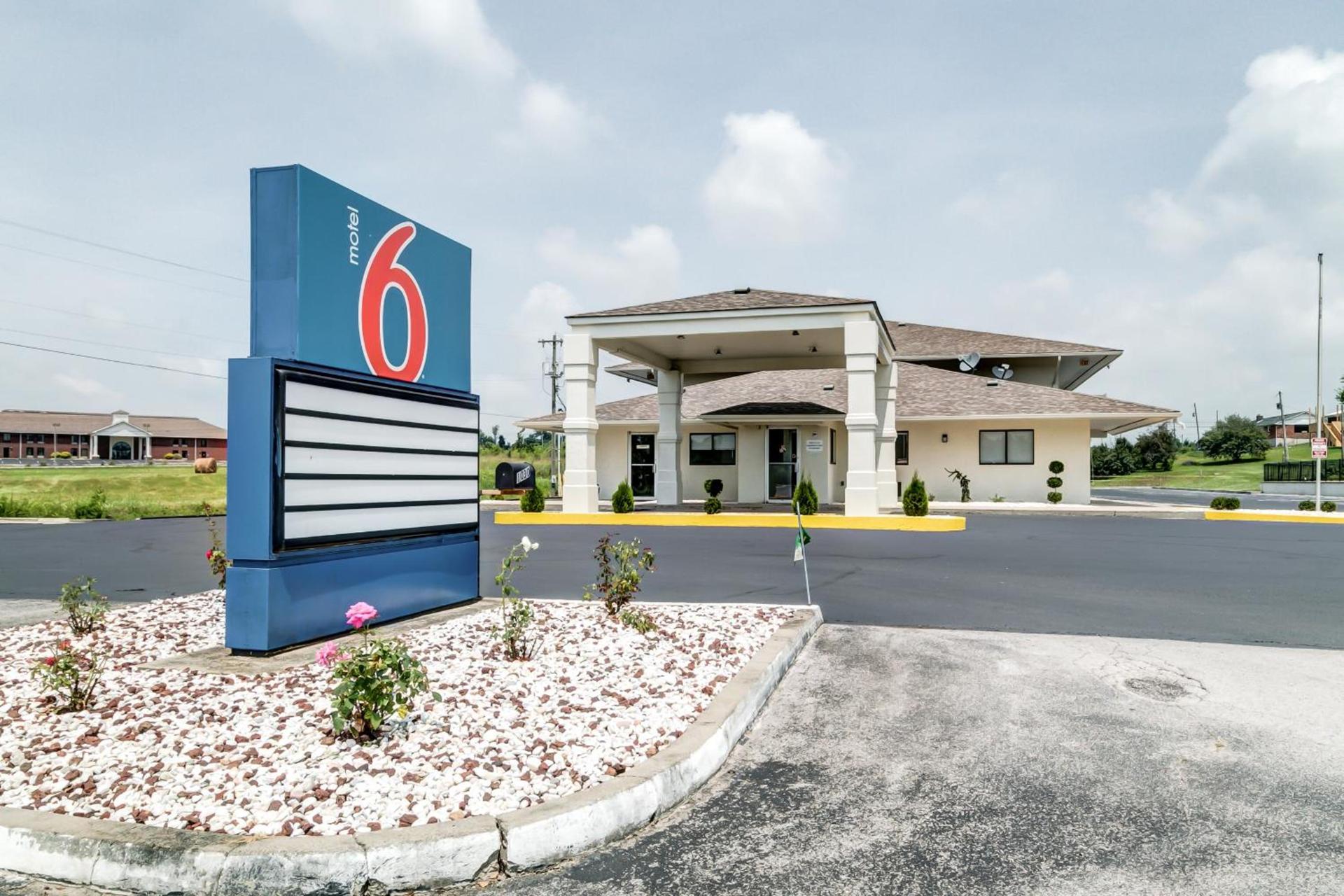 Motel 6-Berea, KY photo 2