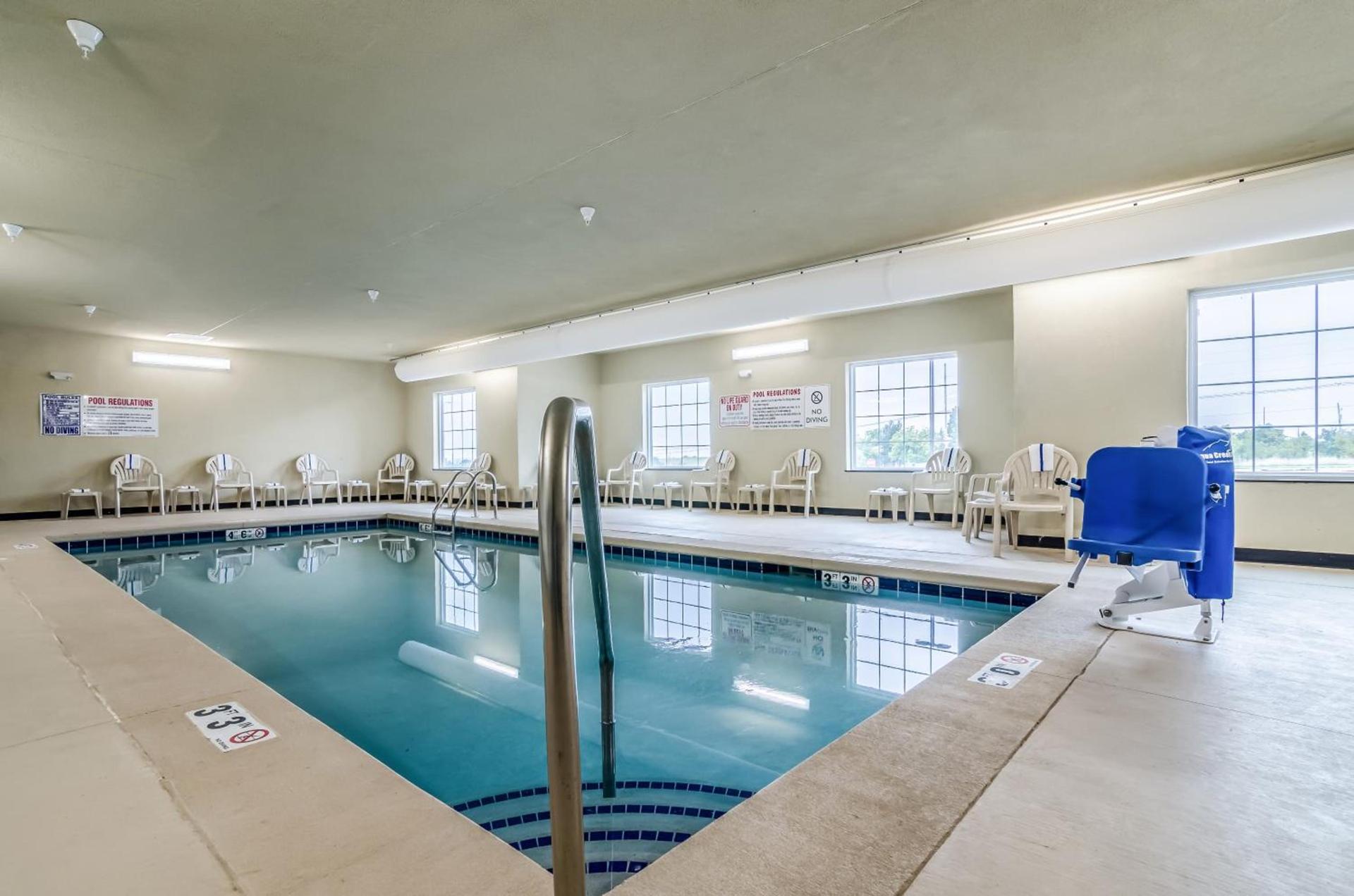 Cobblestone Hotel & Suites - McCook photo 63