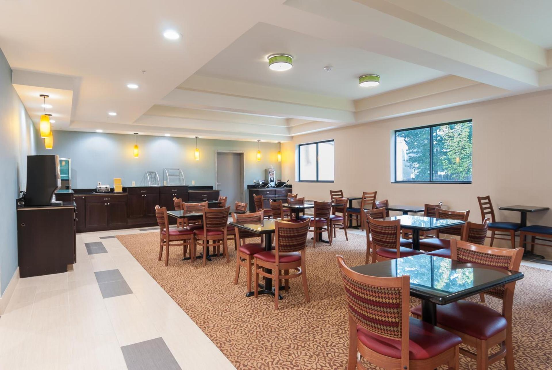 Days Inn by Wyndham Tamworth photo 32
