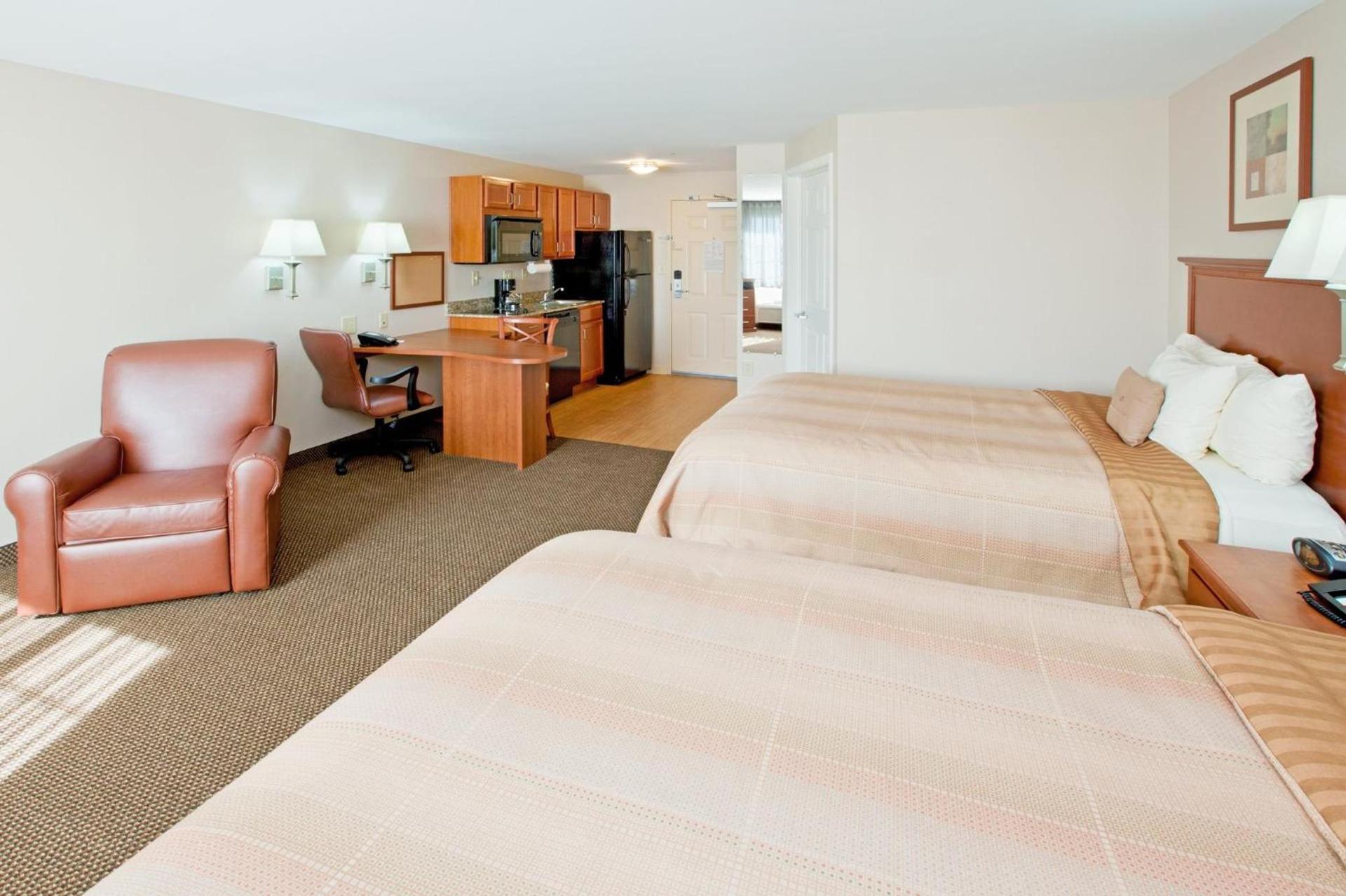 Candlewood Suites Lafayette by IHG photo 2