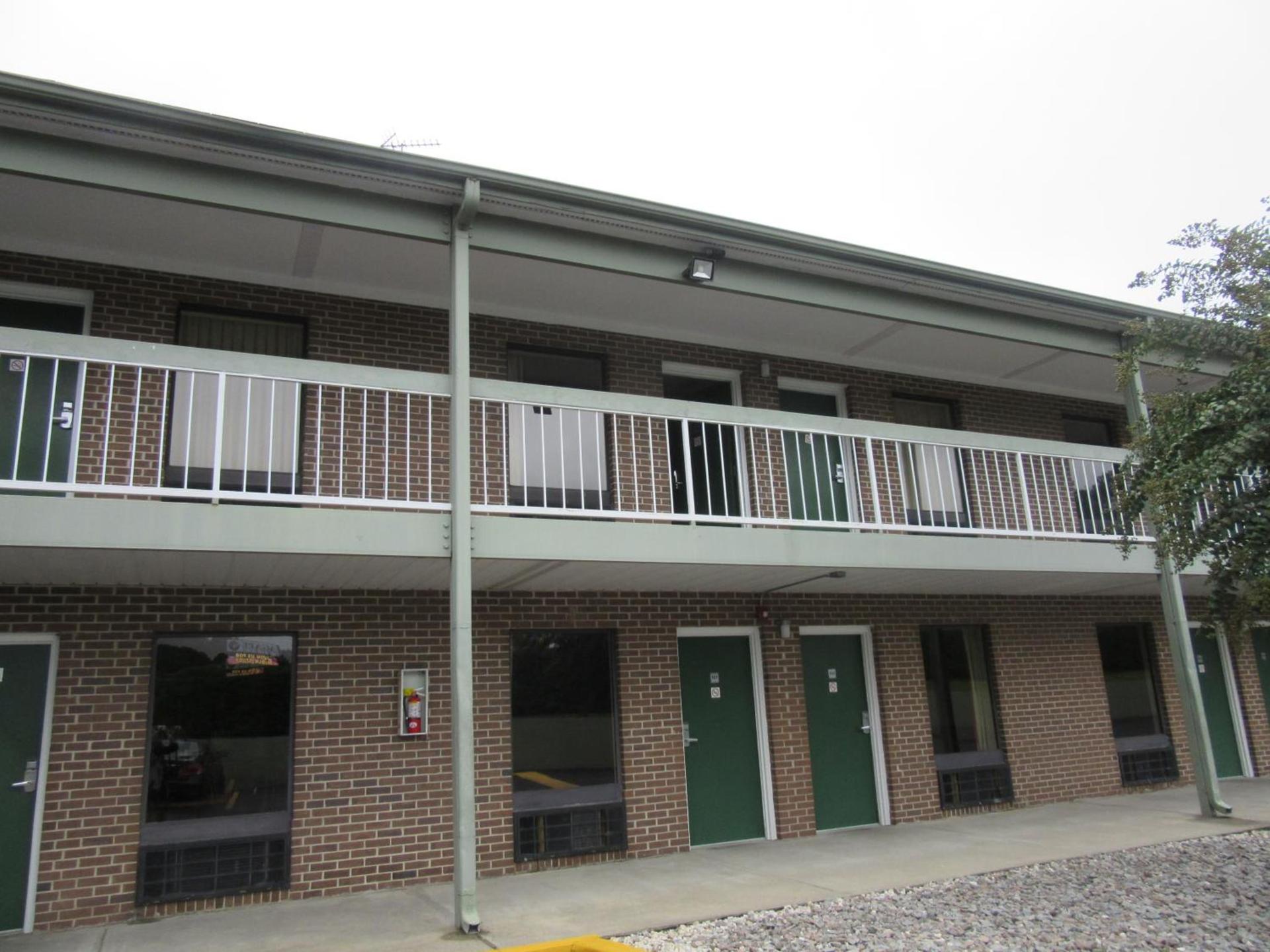 Days Inn by Wyndham Columbia NE Fort Jackson photo 20