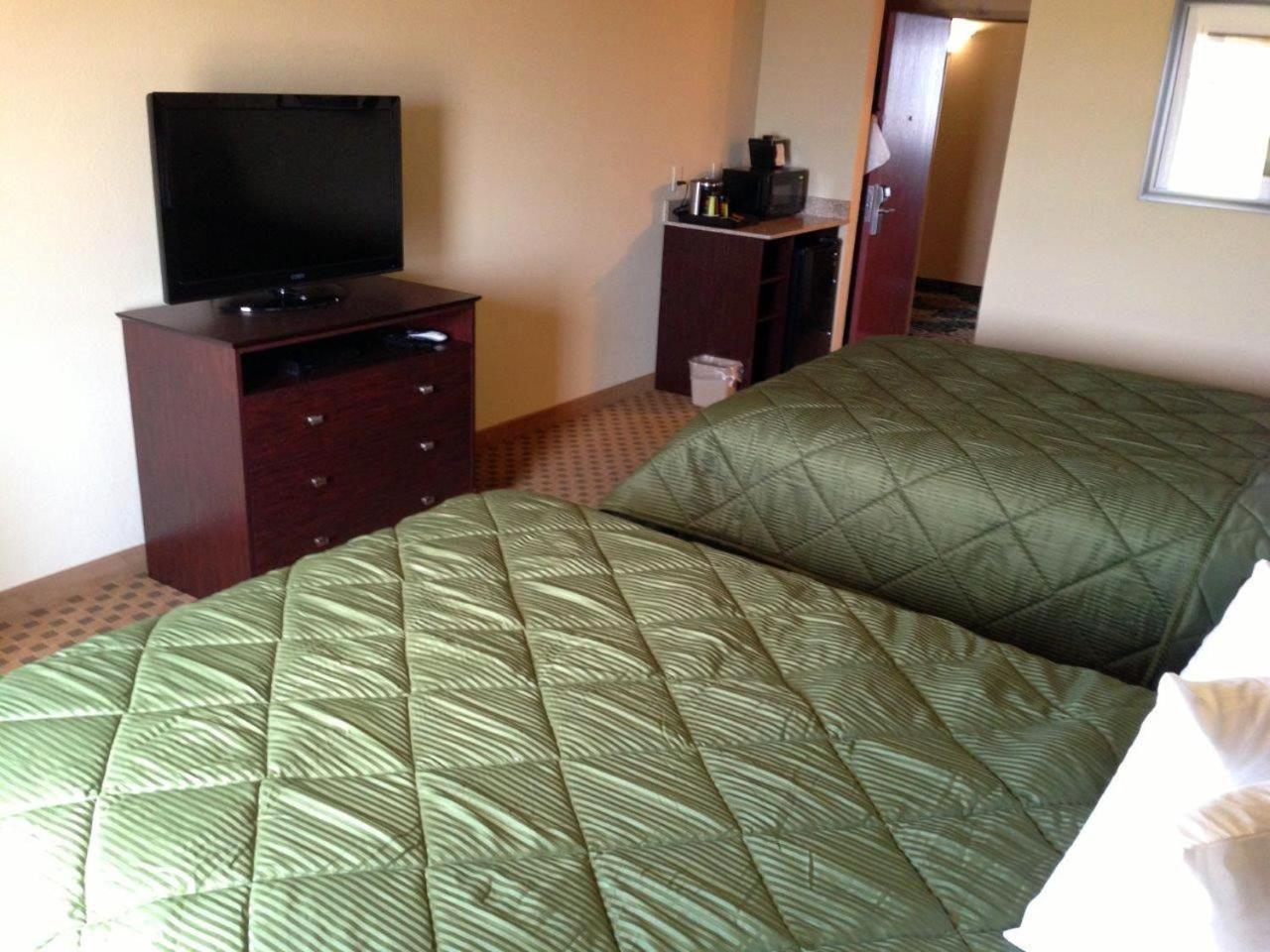 Cobblestone Inn & Suites - Harper photo 28
