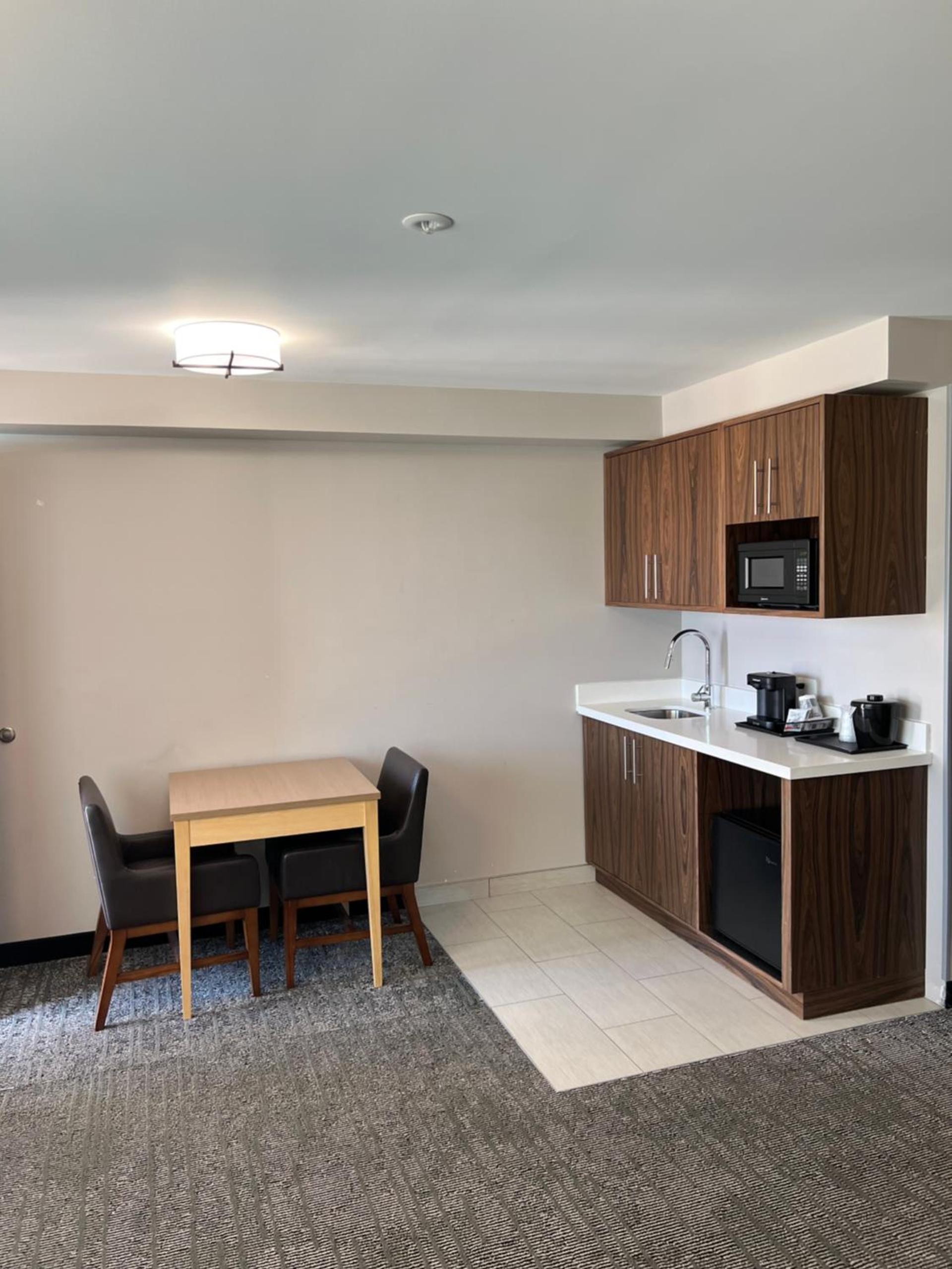 Country Inn & Suites by Radisson, Vallejo Napa Valley, CA photo 63