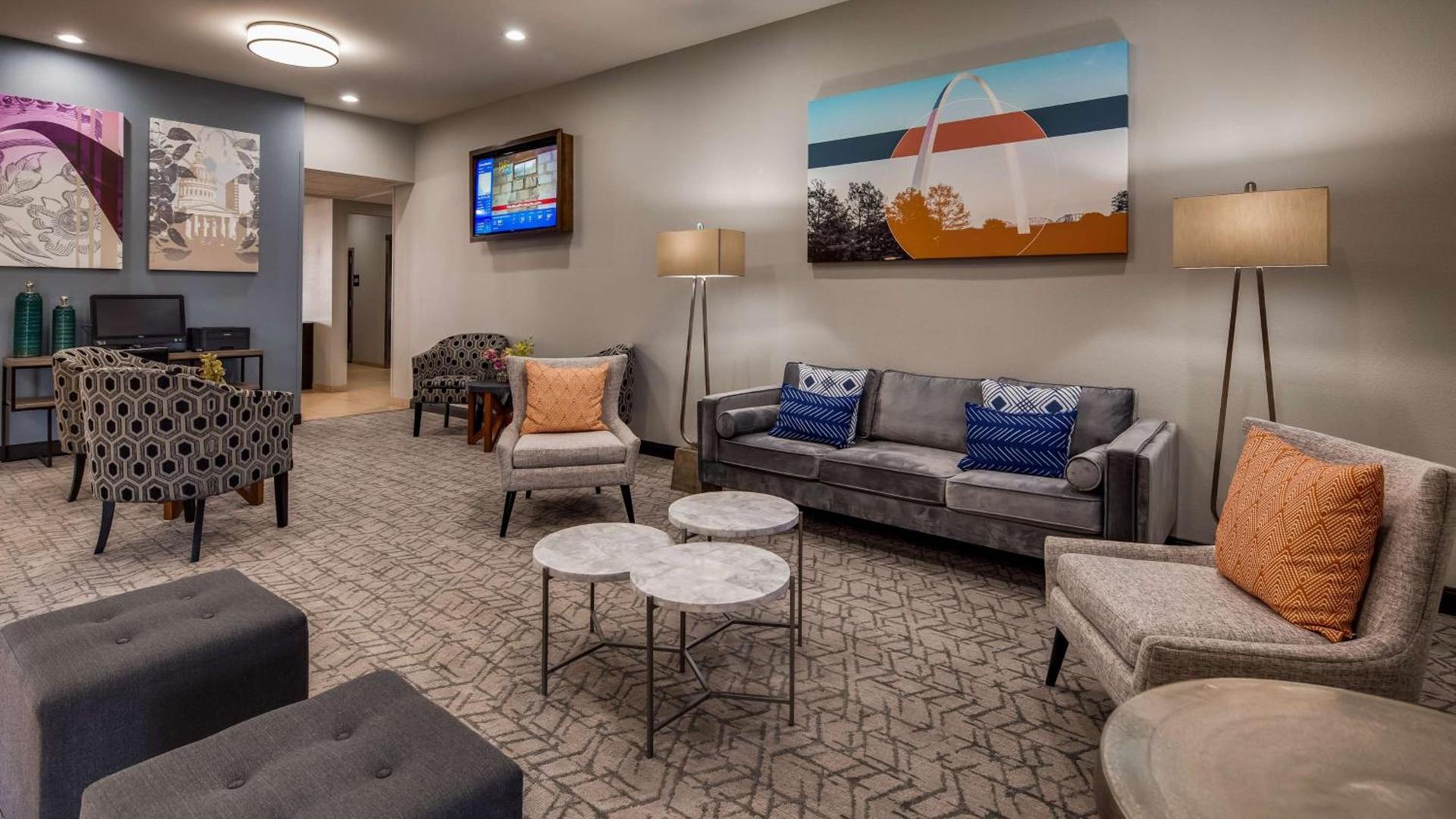 Best Western St. Louis Airport North Hotel & Suites photo 4