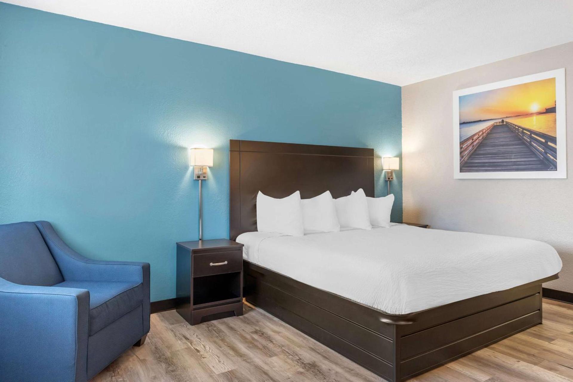 Days Inn by Wyndham Wrightstown McGuire AFB Bordentown photo 14