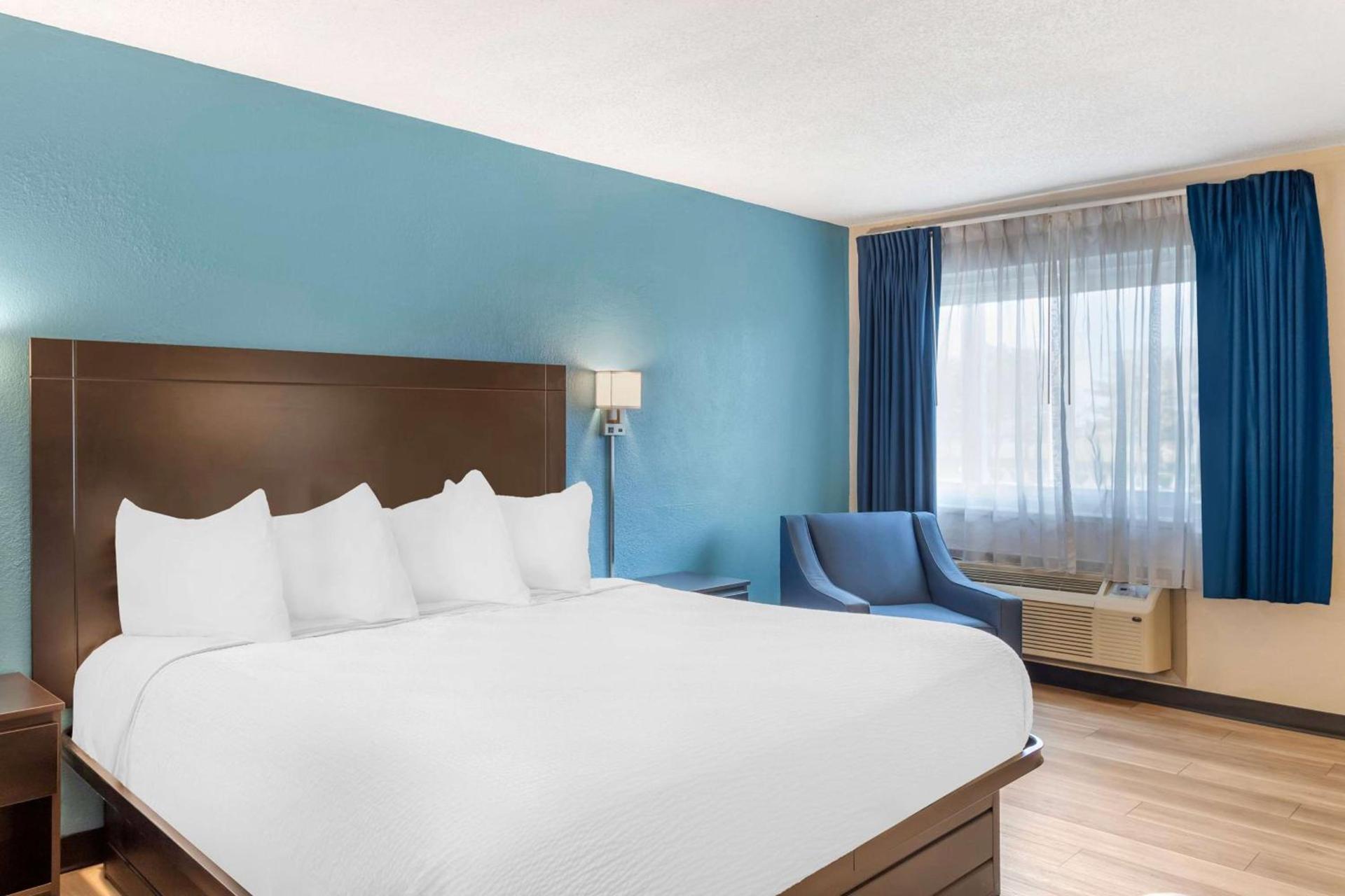 Days Inn by Wyndham Wrightstown McGuire AFB Bordentown photo 20