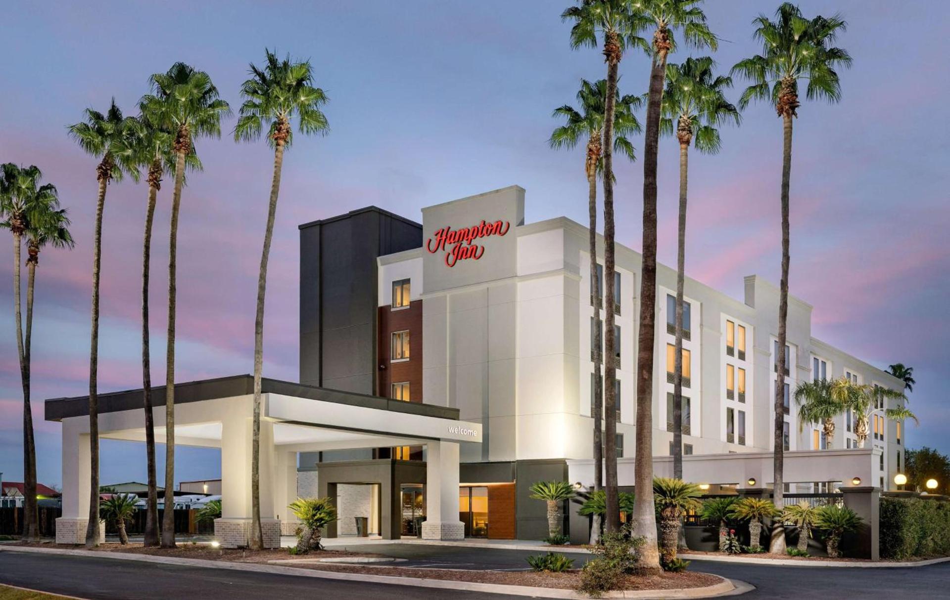 Hampton Inn Laredo photo 5