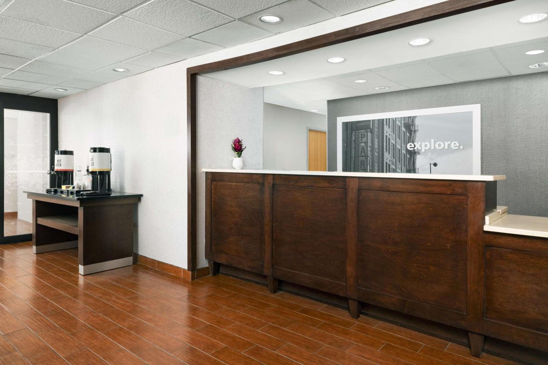 Hampton Inn Laredo photo 2