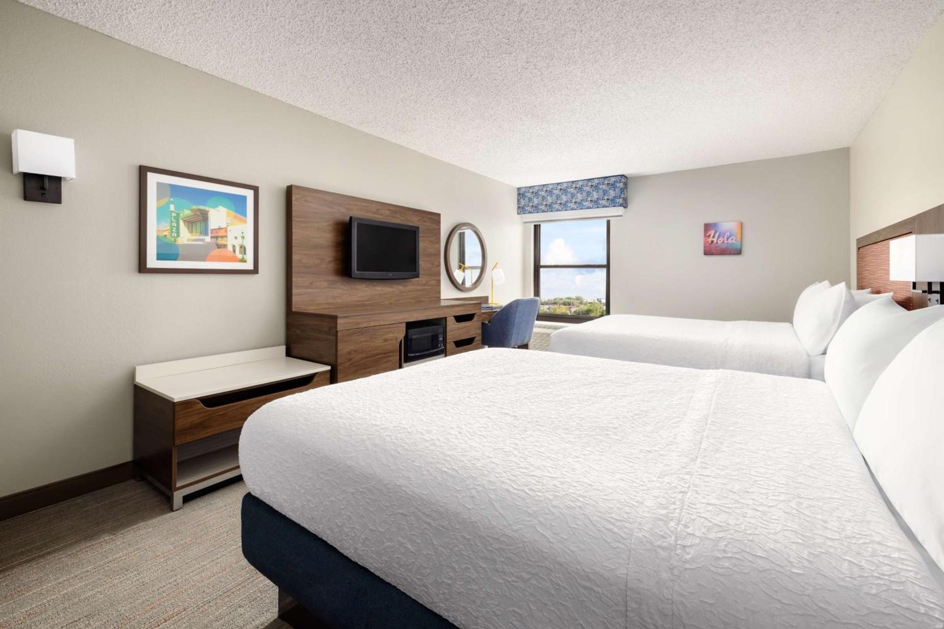 Hampton Inn Laredo photo 19