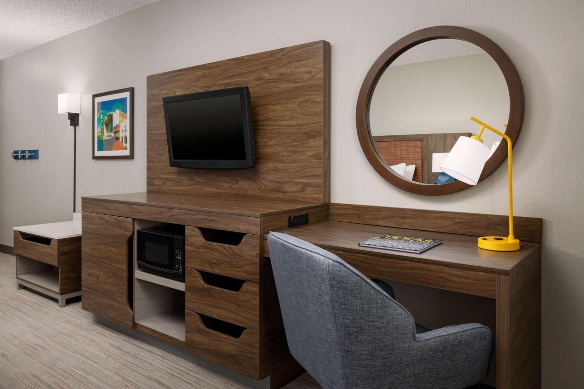 Hampton Inn Laredo photo 18