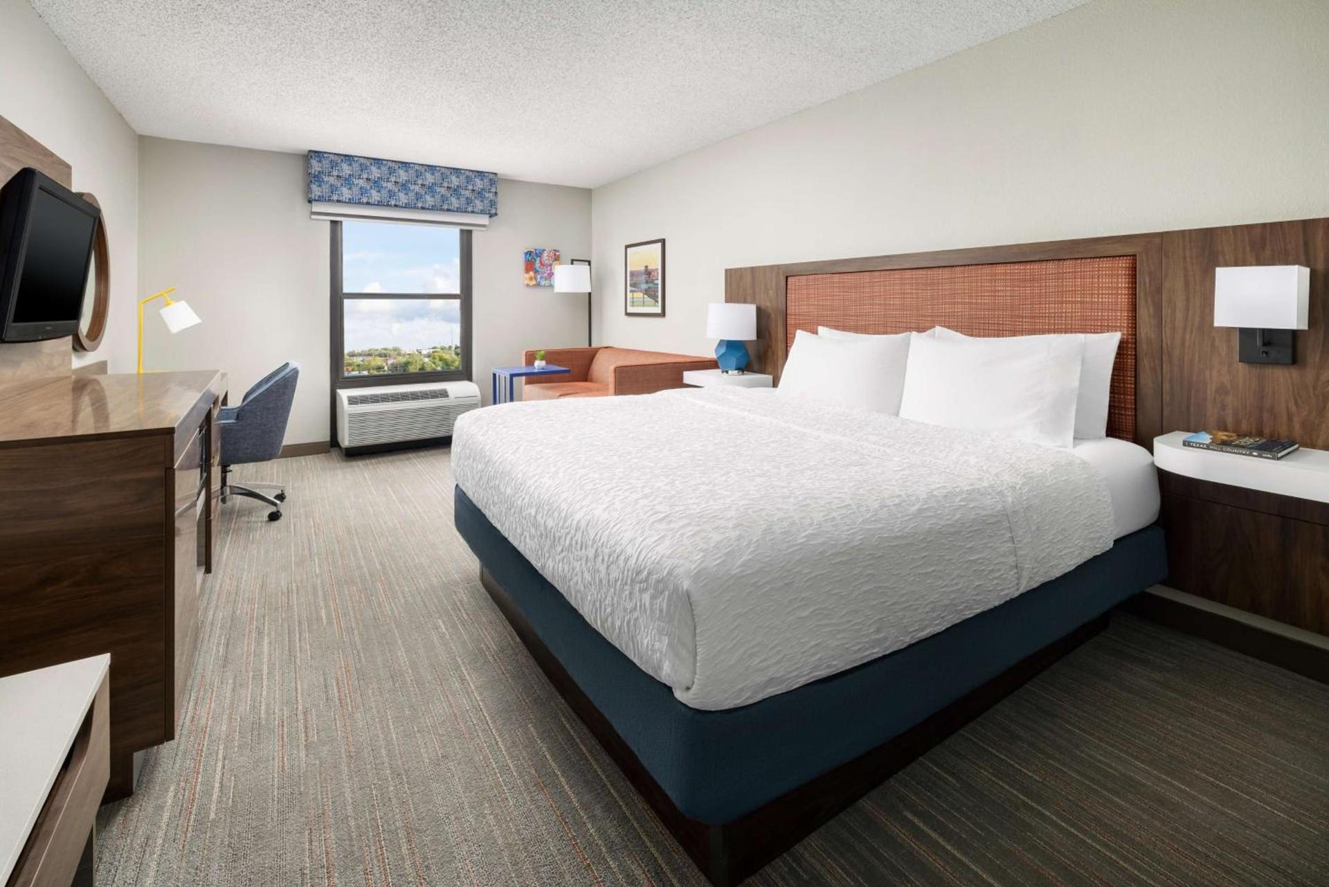 Hampton Inn Laredo photo 13