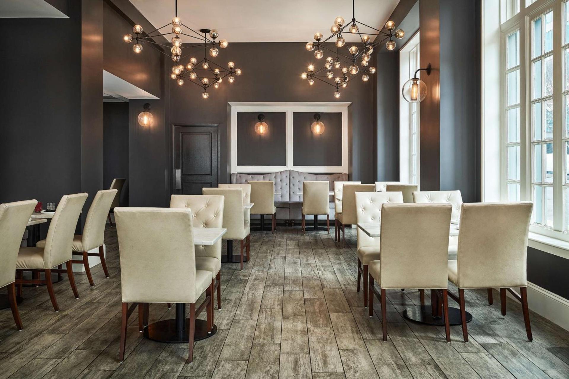 Redmont Hotel Birmingham - Curio Collection by Hilton photo 15