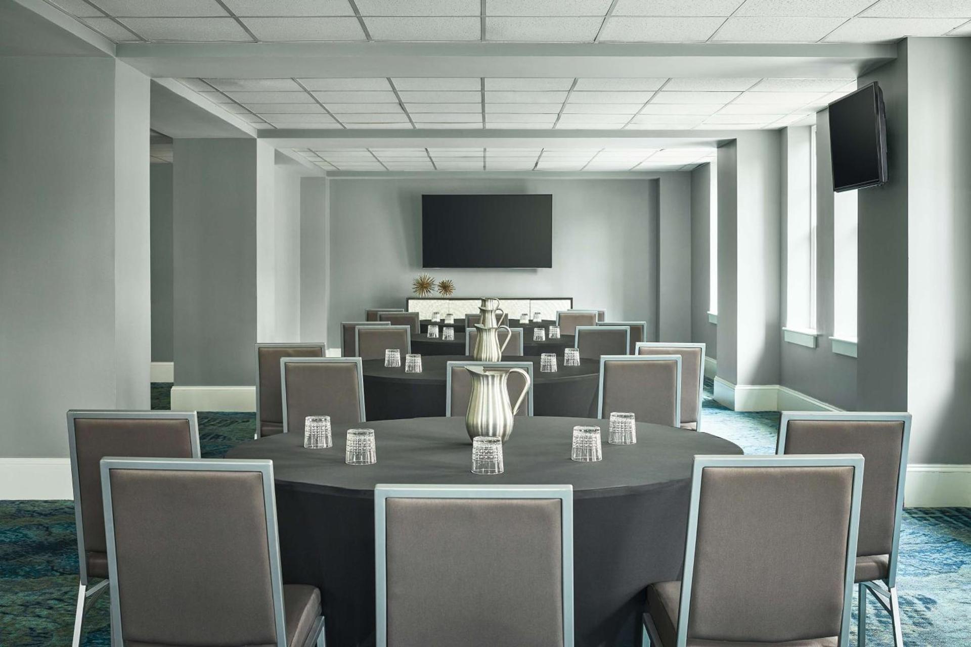 Redmont Hotel Birmingham - Curio Collection by Hilton photo 38