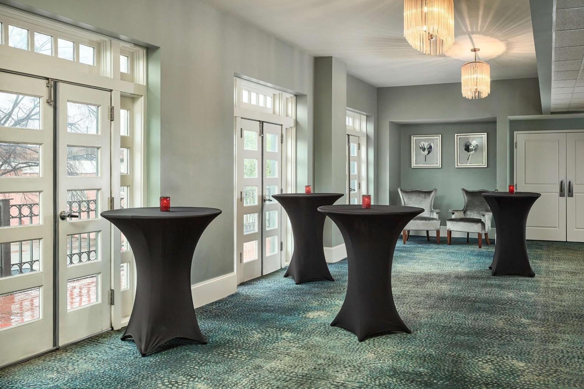 Redmont Hotel Birmingham - Curio Collection by Hilton photo 40