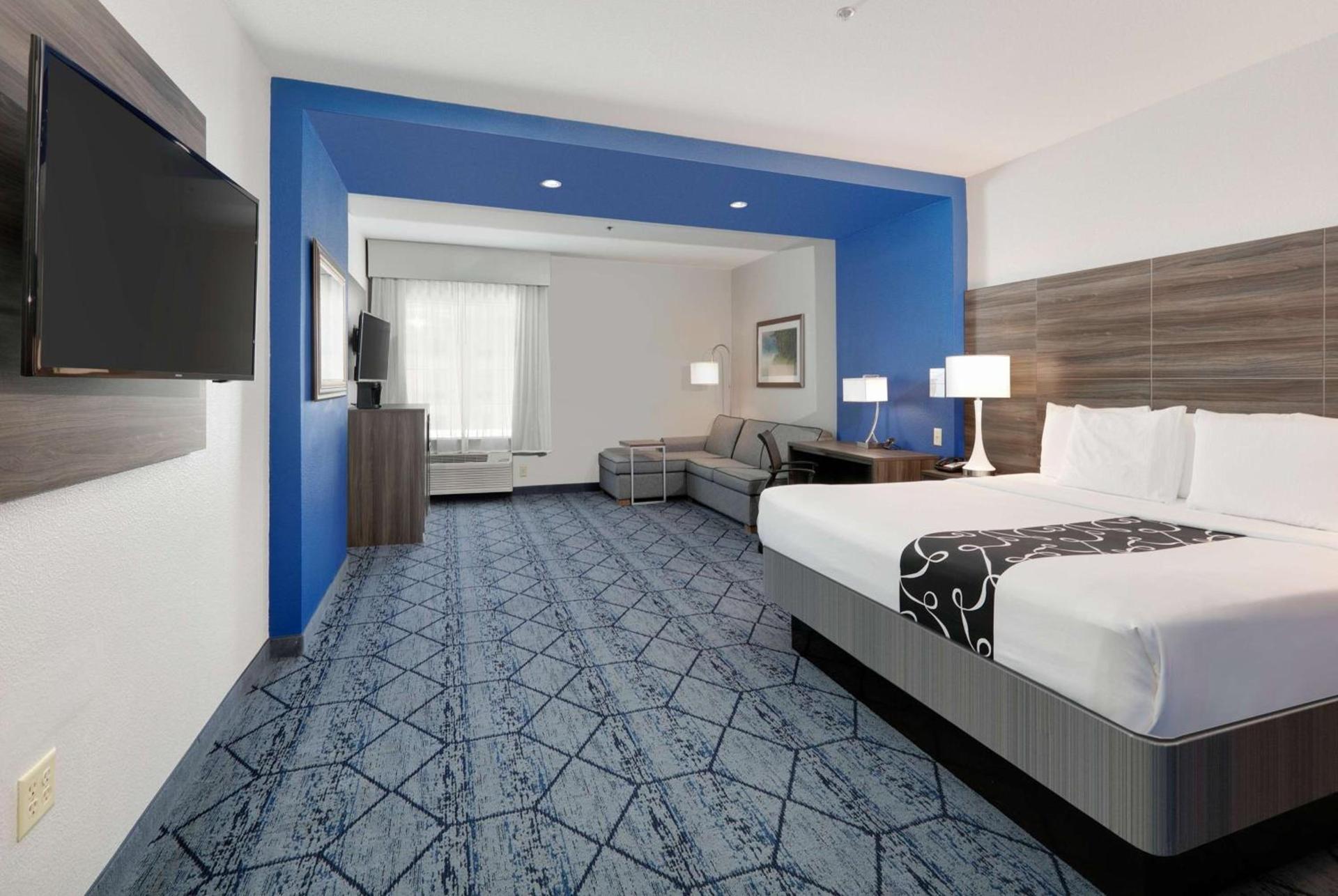 La Quinta by Wyndham Denton - University Drive photo 10