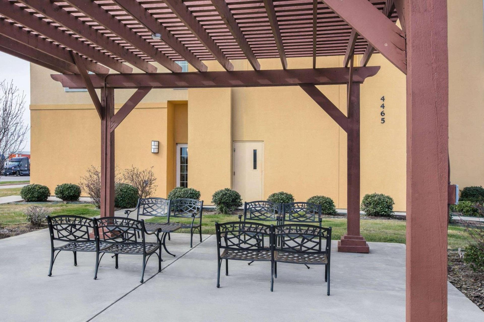 La Quinta by Wyndham Denton - University Drive photo 17
