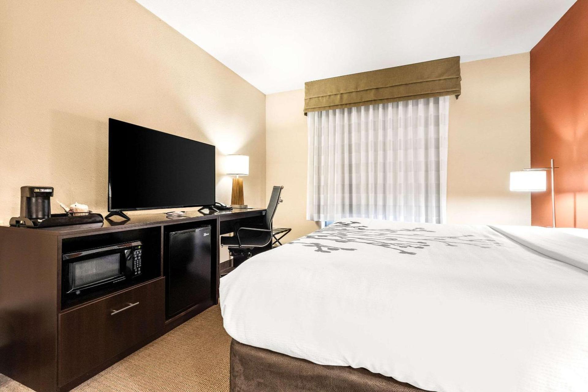 Sleep Inn & Suites Dyersburg I-155 photo 24
