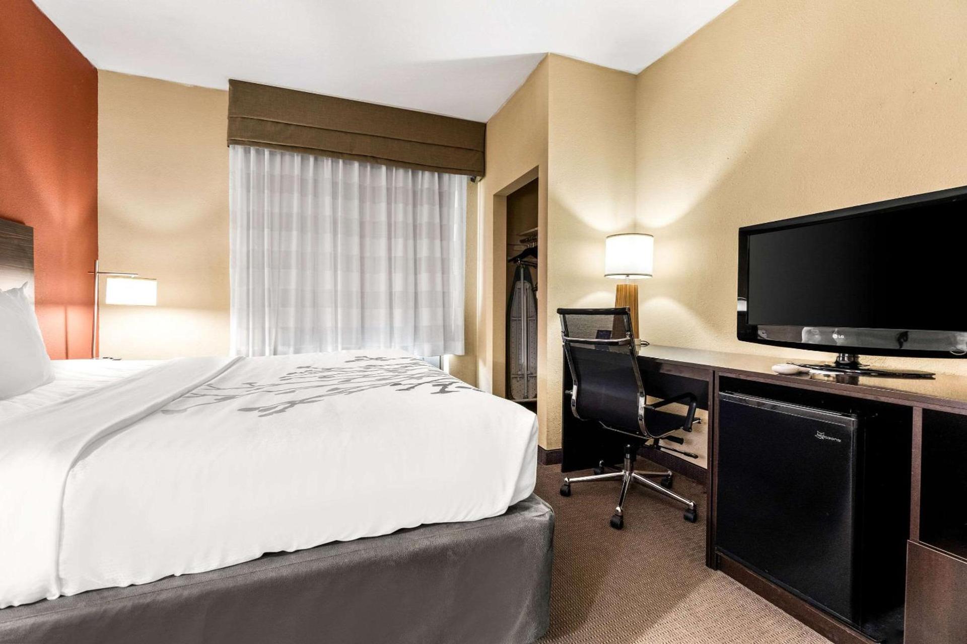Sleep Inn & Suites Dyersburg I-155 photo 27