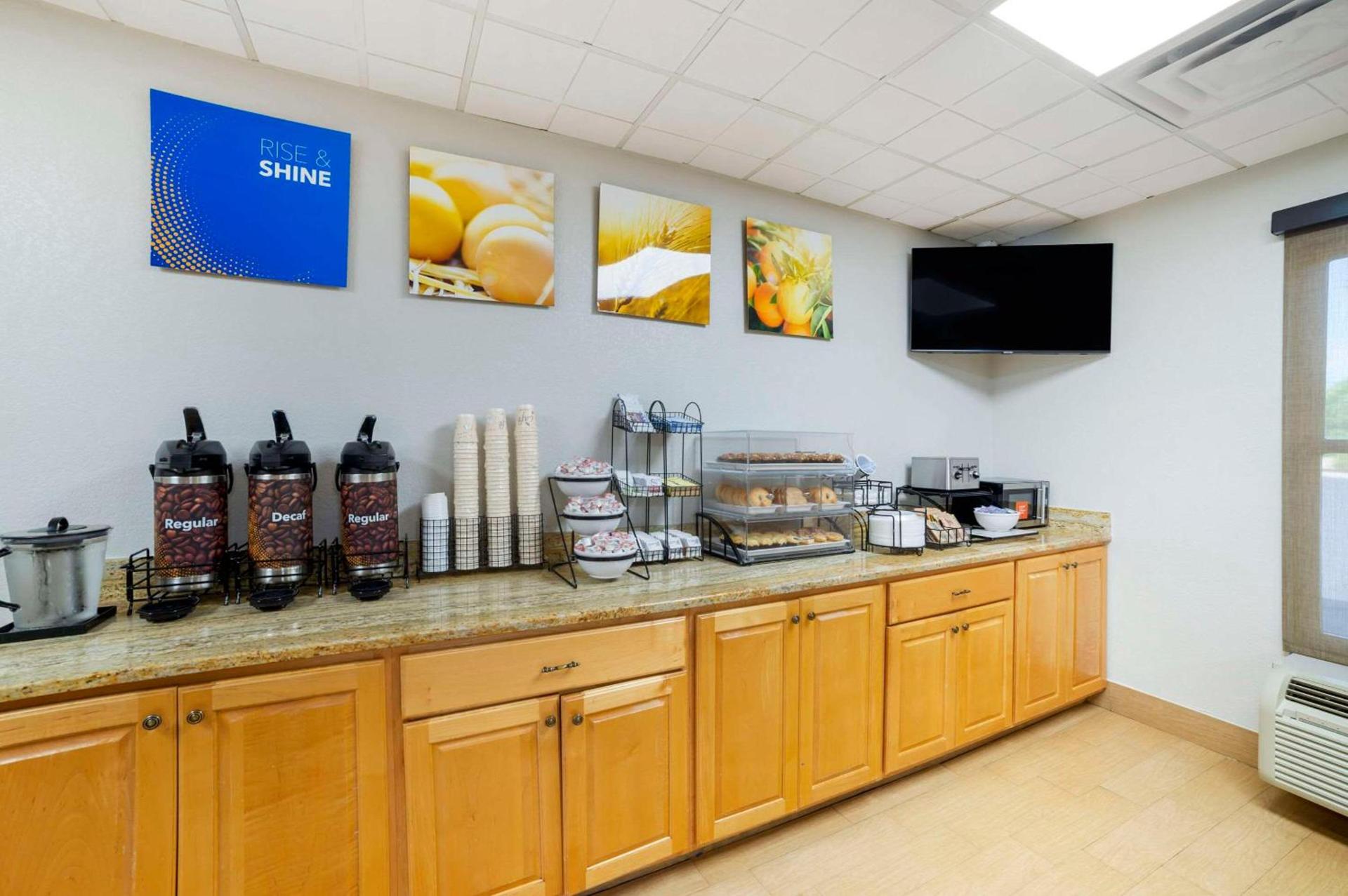 Comfort Inn Asheville Airport photo 24