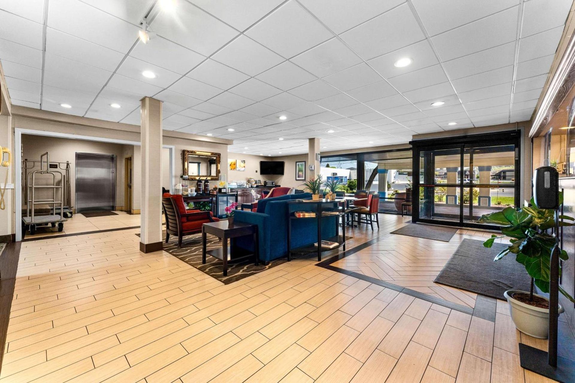 SureStay Plus by Best Western Reading North photo 11
