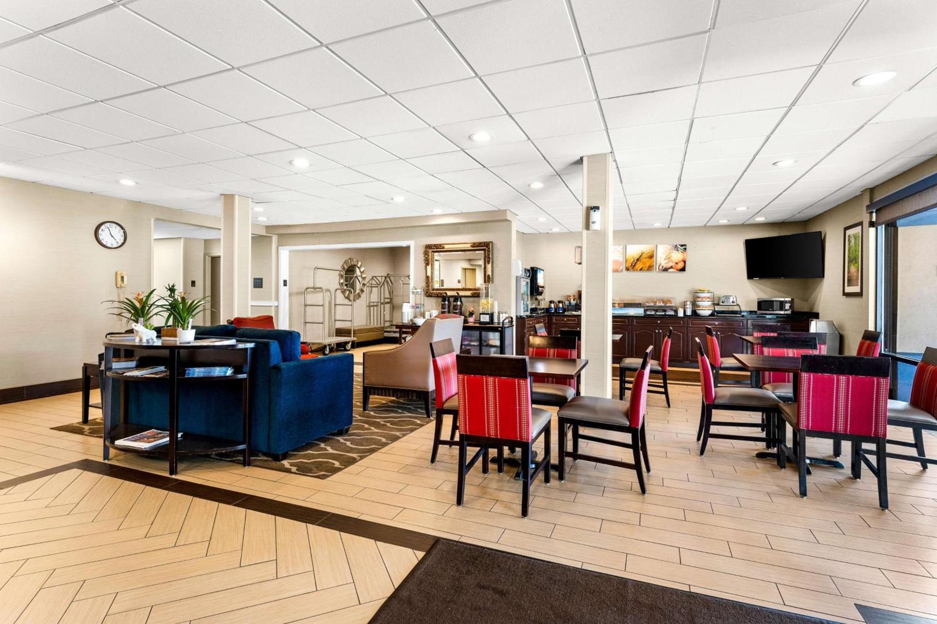 SureStay Plus by Best Western Reading North photo 9