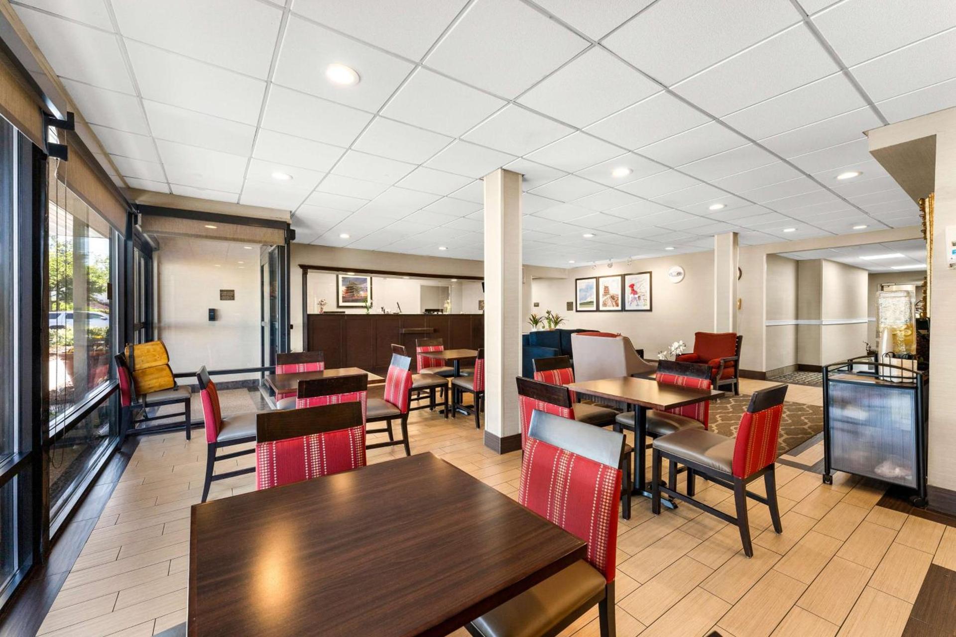 SureStay Plus by Best Western Reading North photo 13