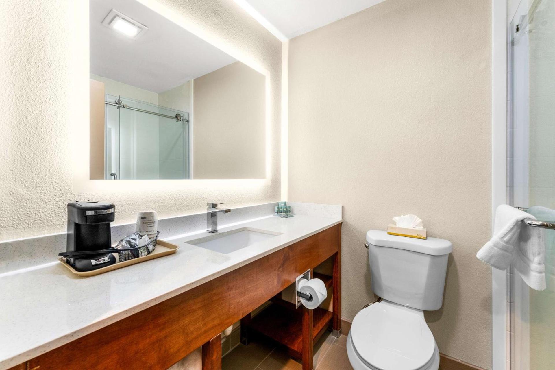 SureStay Plus by Best Western Reading North photo 27