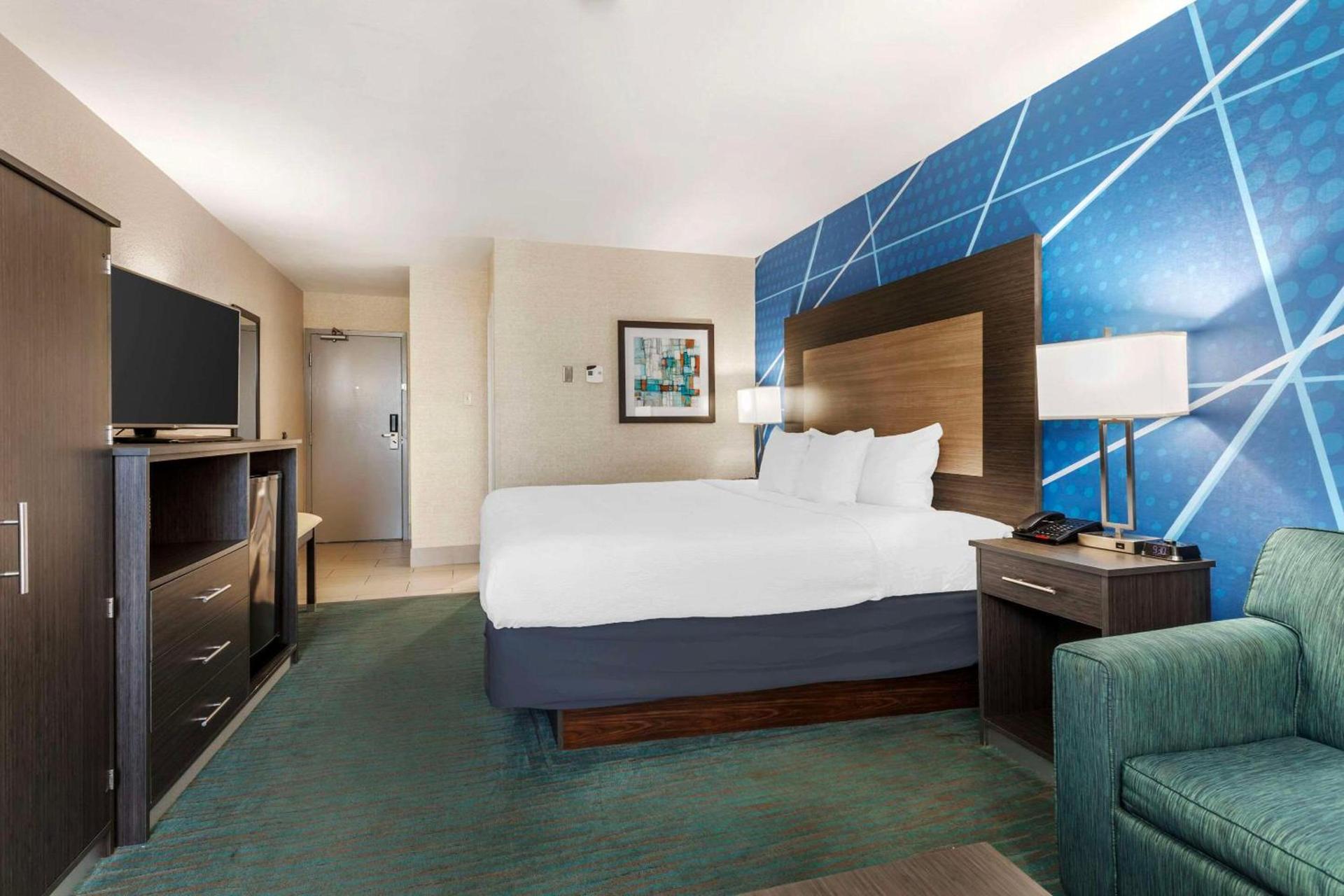 Comfort Inn Dallas North Love Field Airport photo 31
