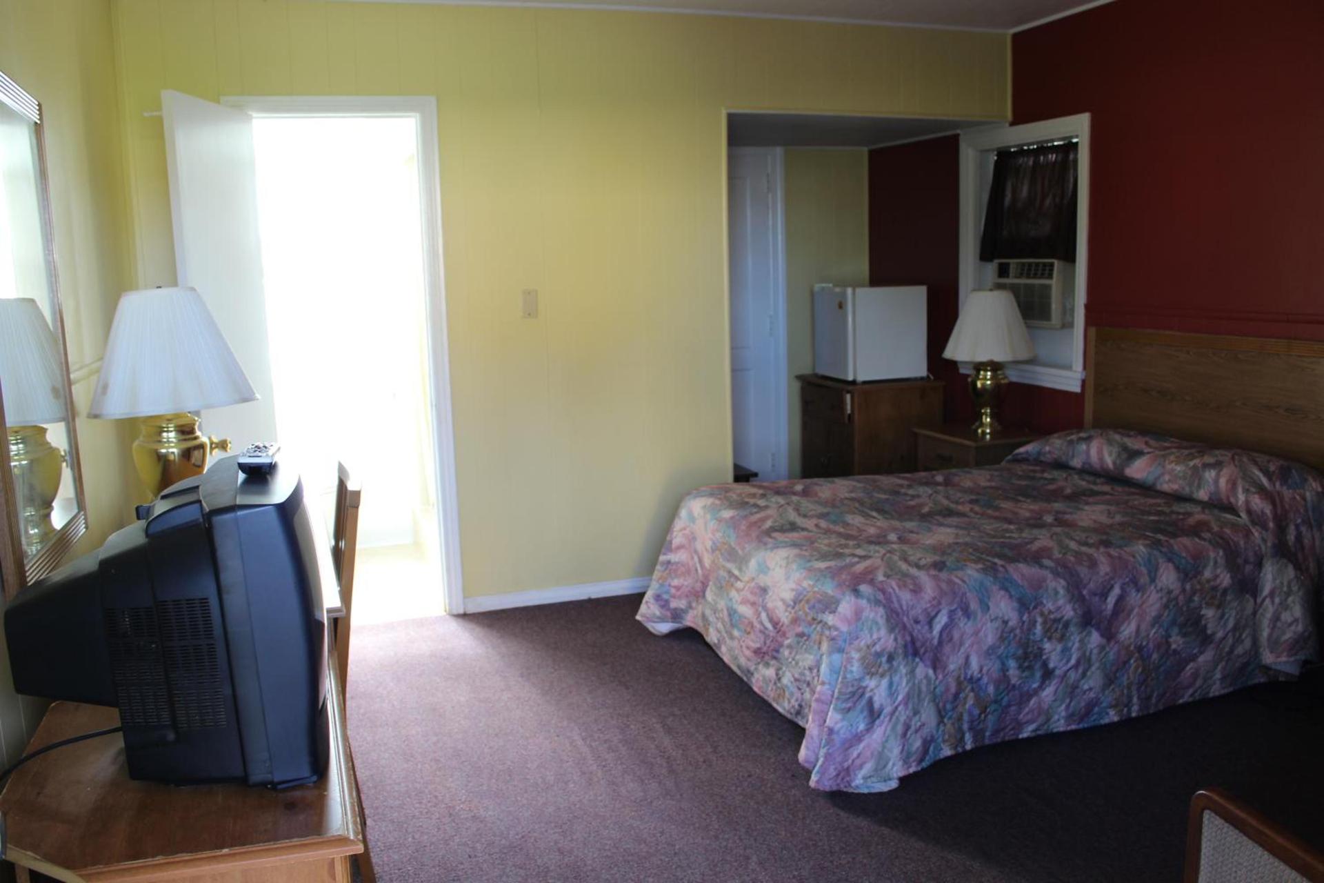 Crest Motel photo 16