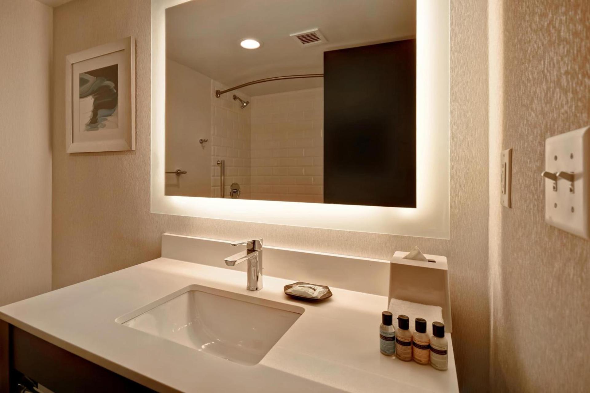 Four Points by Sheraton Boston Newton photo 44