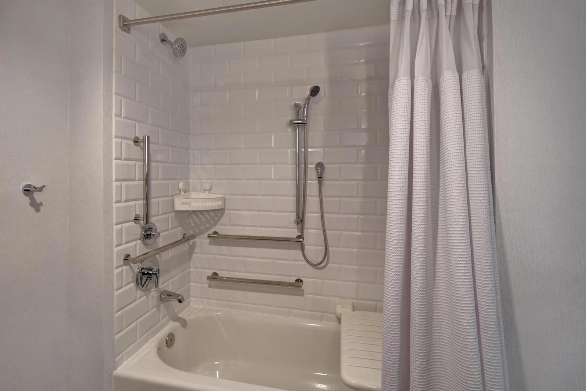 Four Points by Sheraton Boston Newton photo 16
