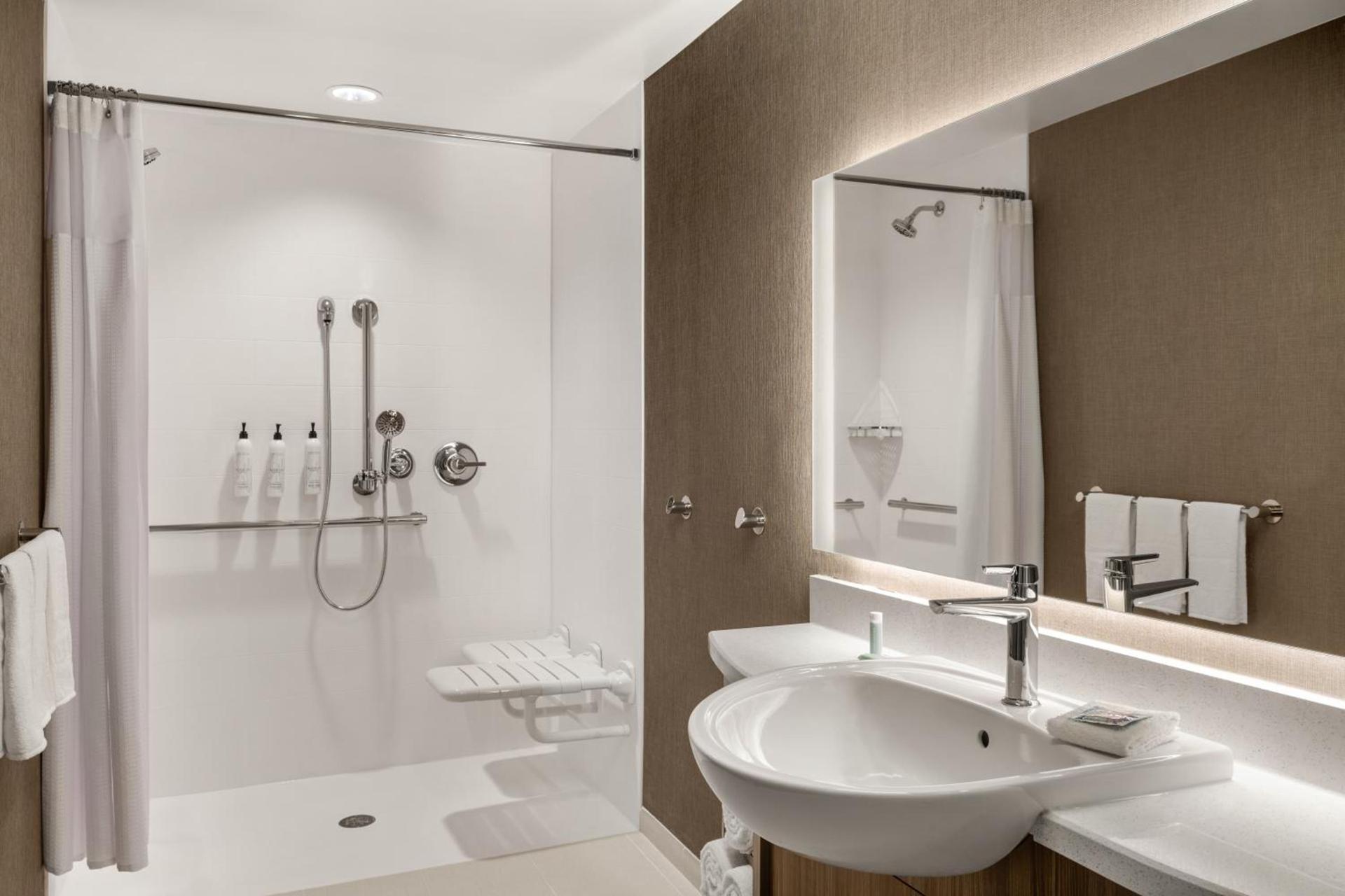 SpringHill Suites by Marriott Menomonee Falls photo 9