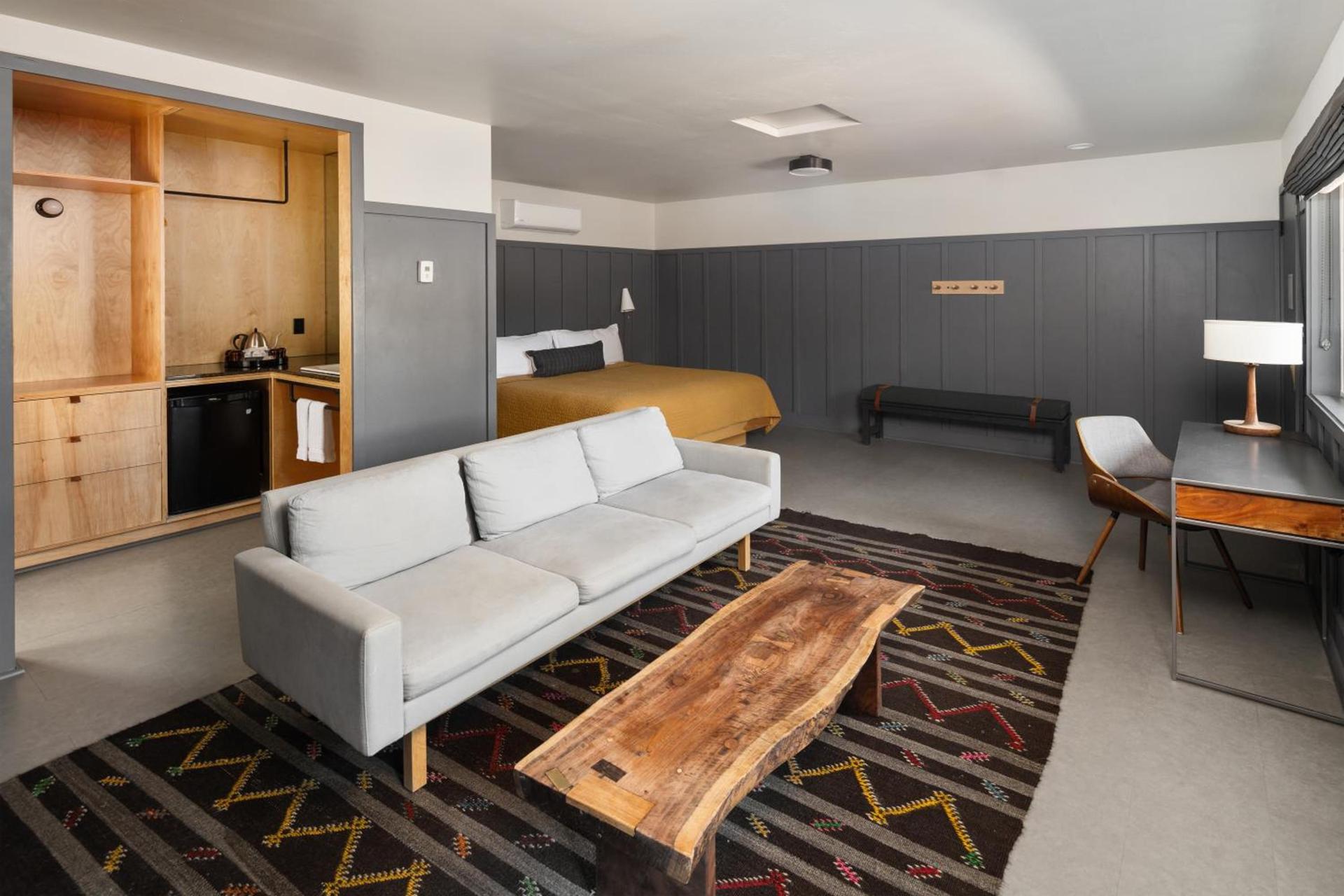The Coachman Hotel photo 28