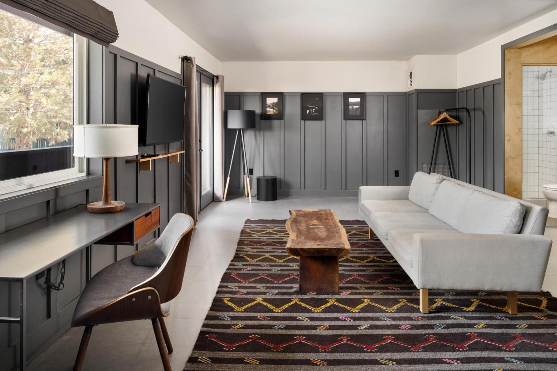 The Coachman Hotel photo 40