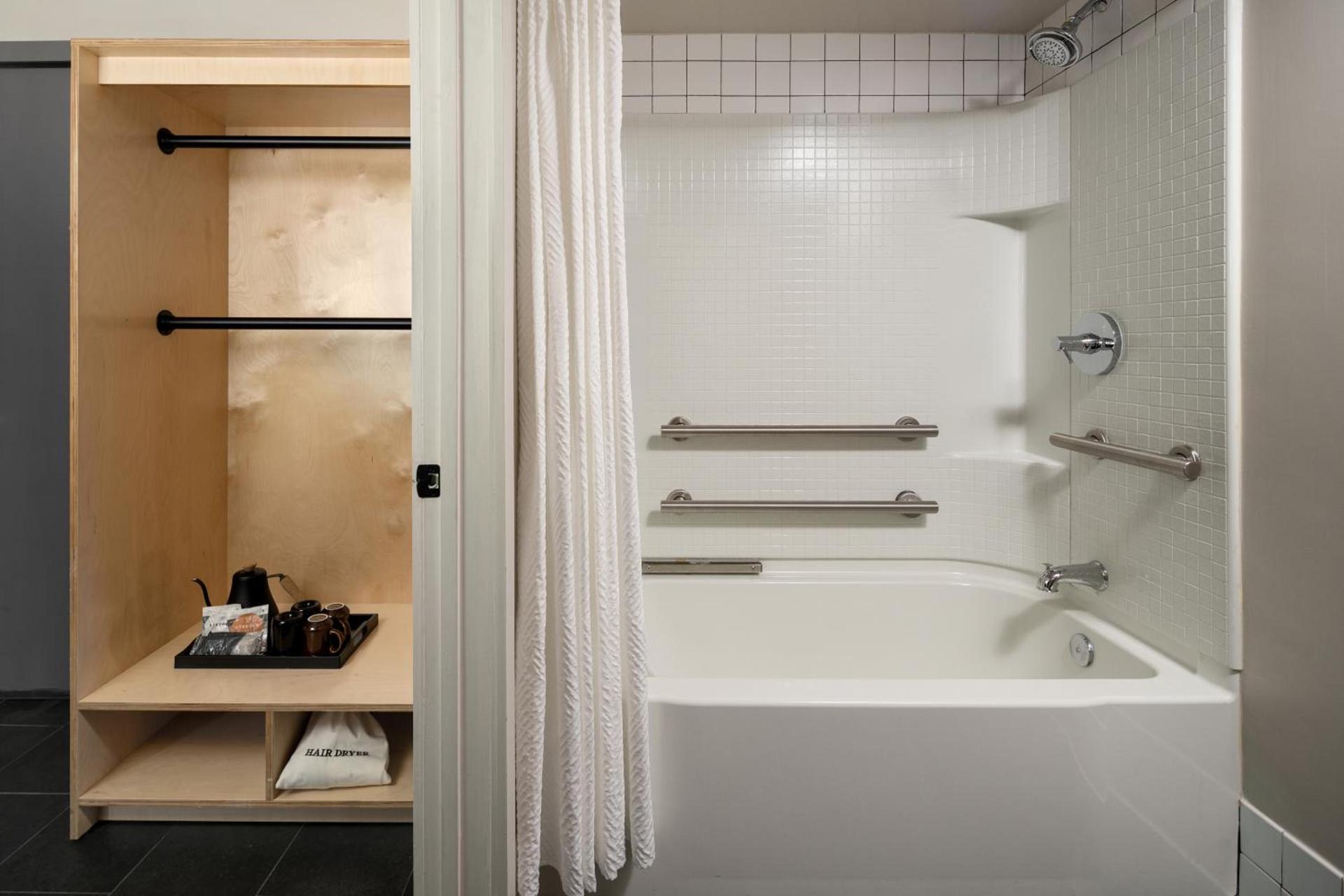The Coachman Hotel photo 50